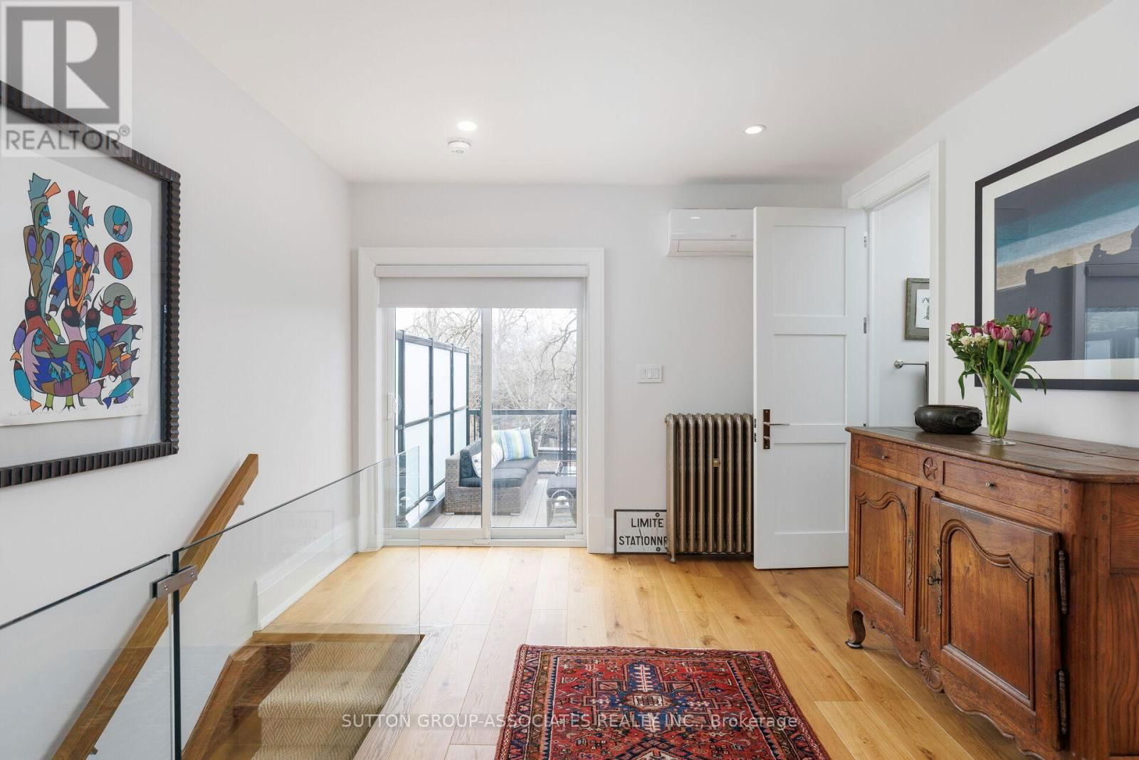 38 HOWLAND AVENUE Image 26