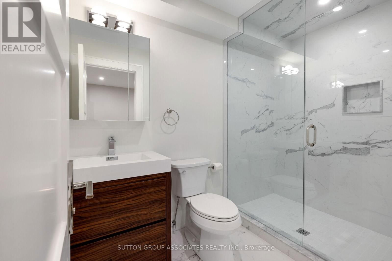 38 HOWLAND AVENUE Image 47