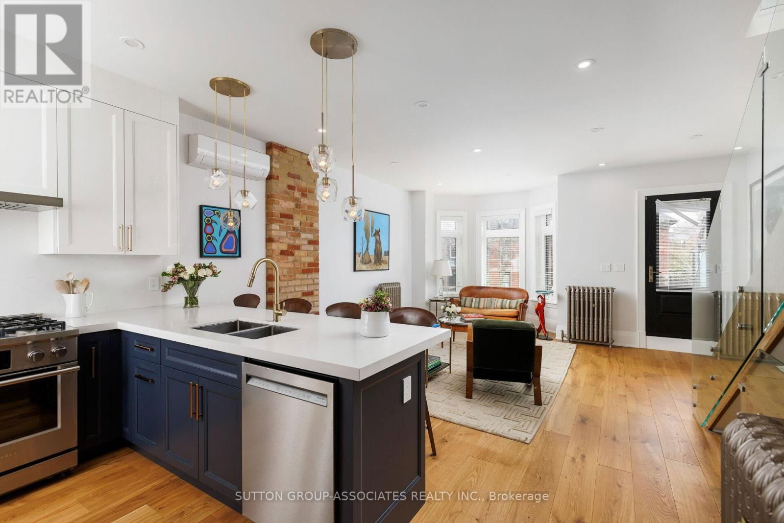 38 HOWLAND AVENUE Image 5
