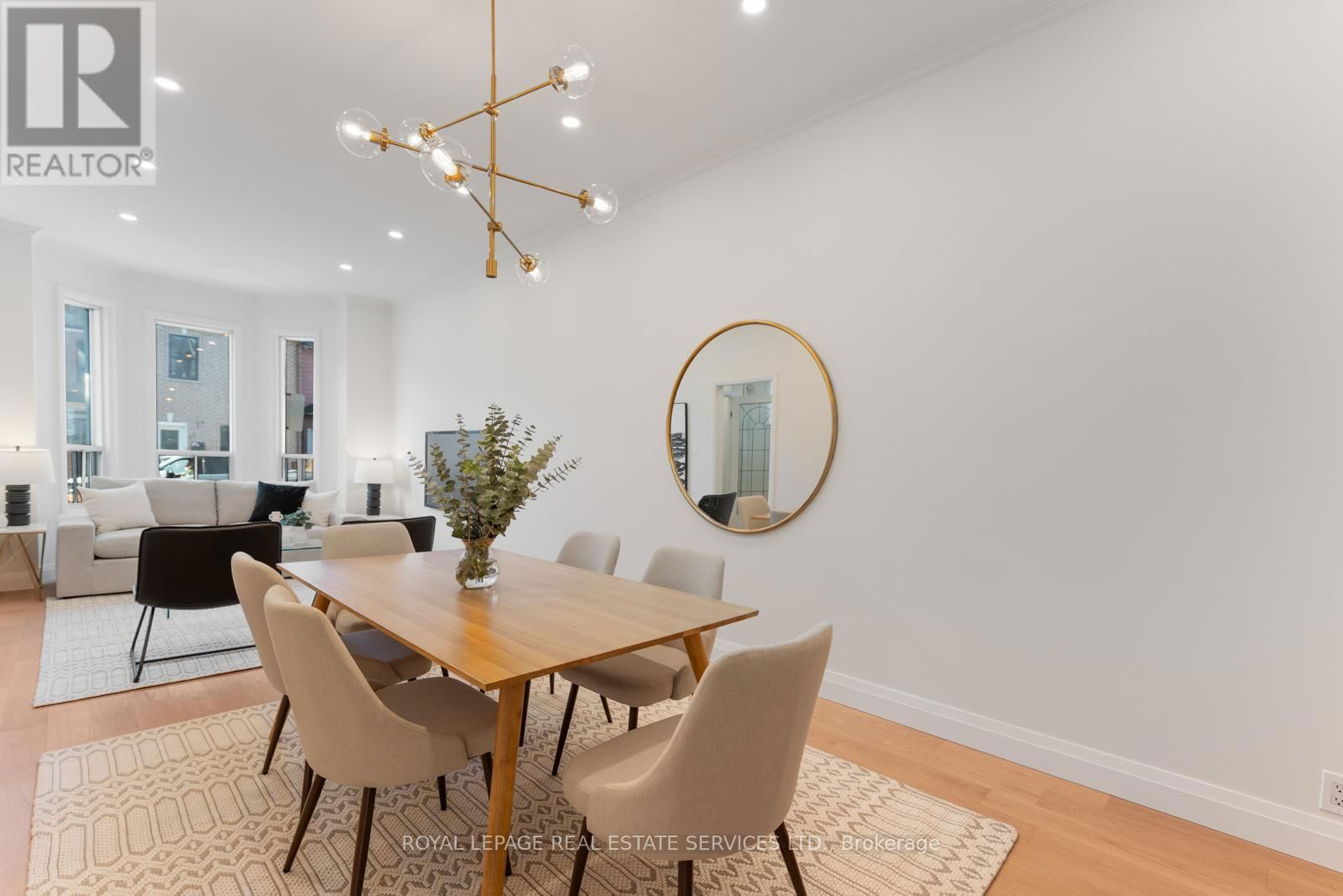 63 ROBINSON STREET Image 13