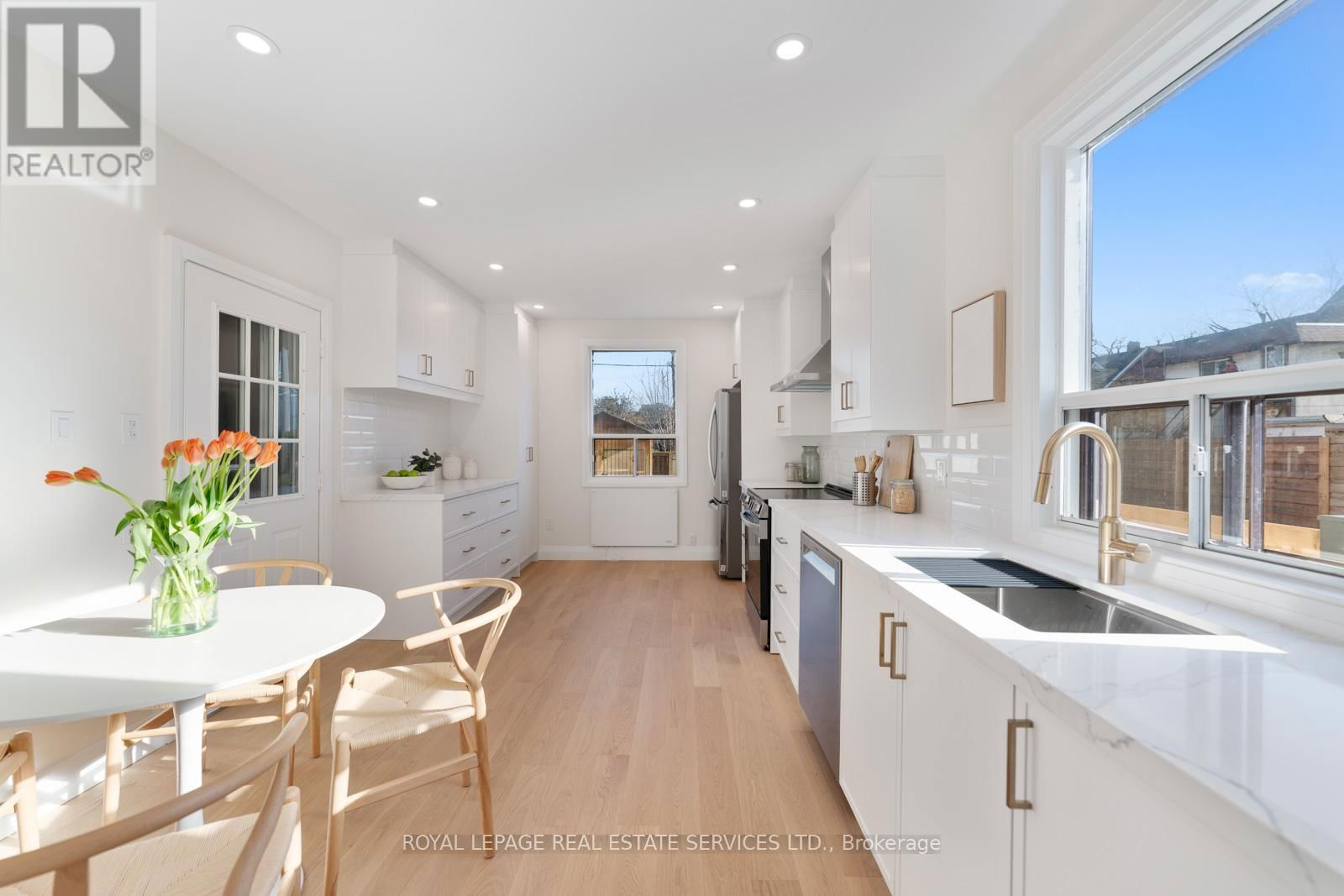 63 ROBINSON STREET Image 16