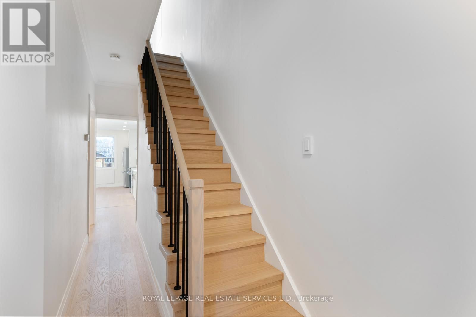 63 ROBINSON STREET Image 23