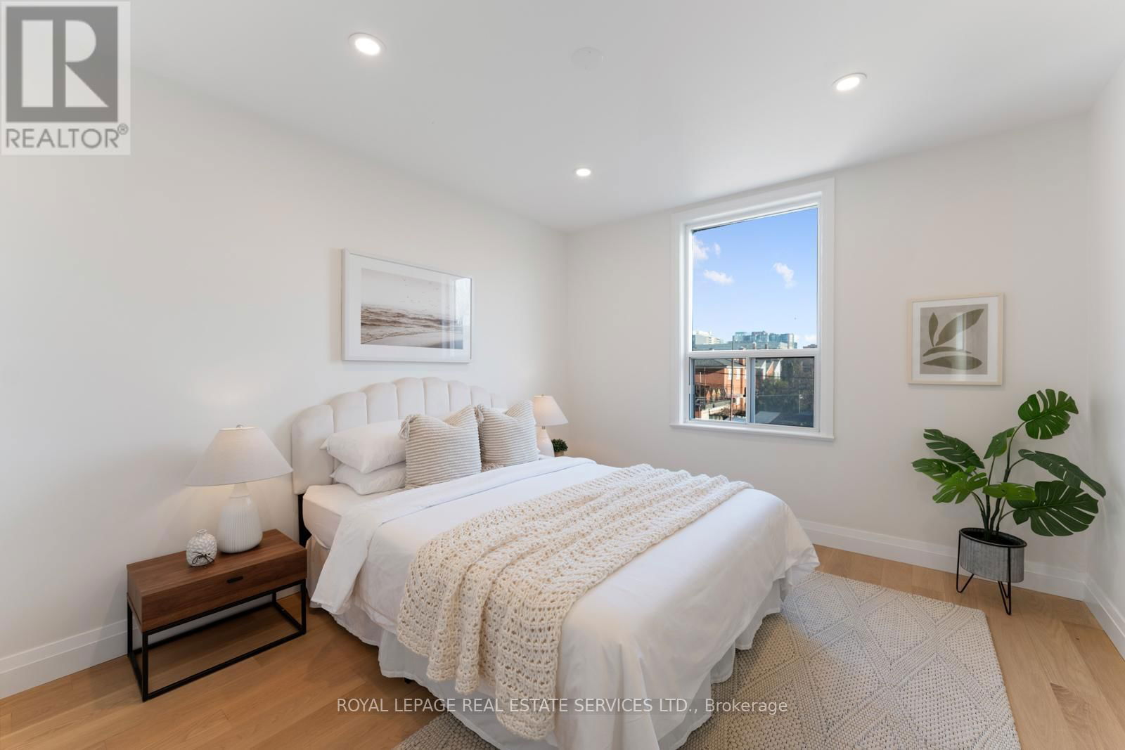 63 ROBINSON STREET Image 26