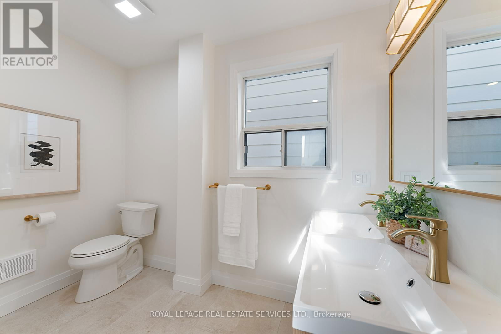 63 ROBINSON STREET Image 30