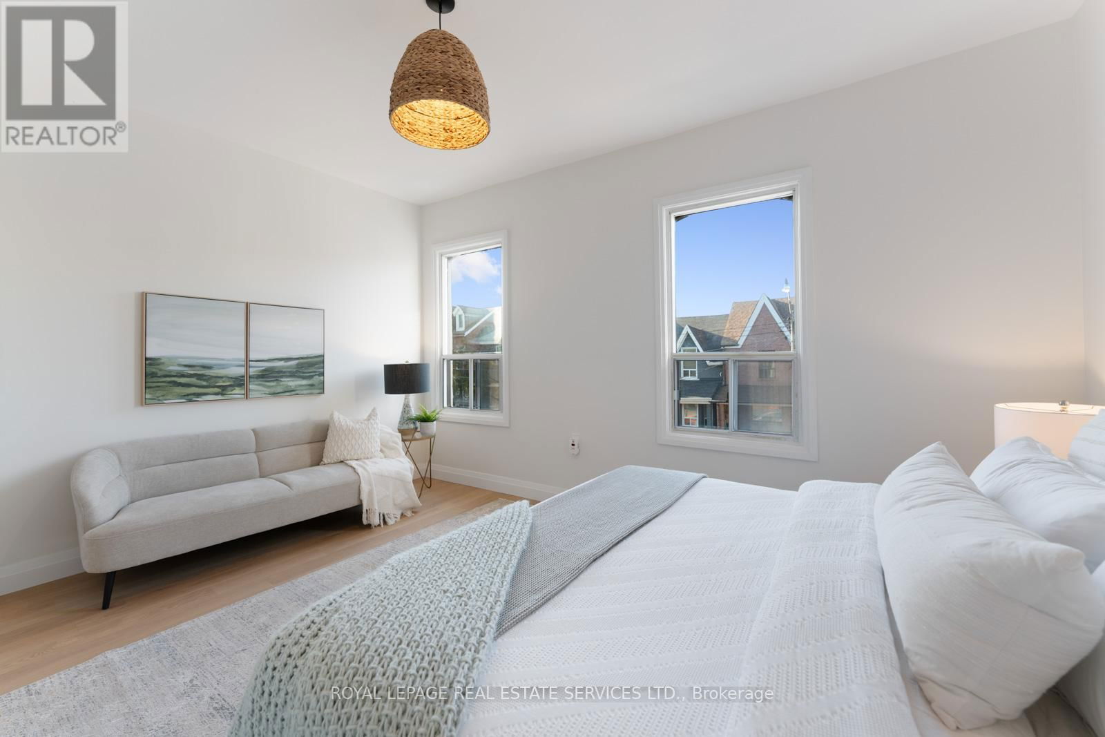 63 ROBINSON STREET Image 38