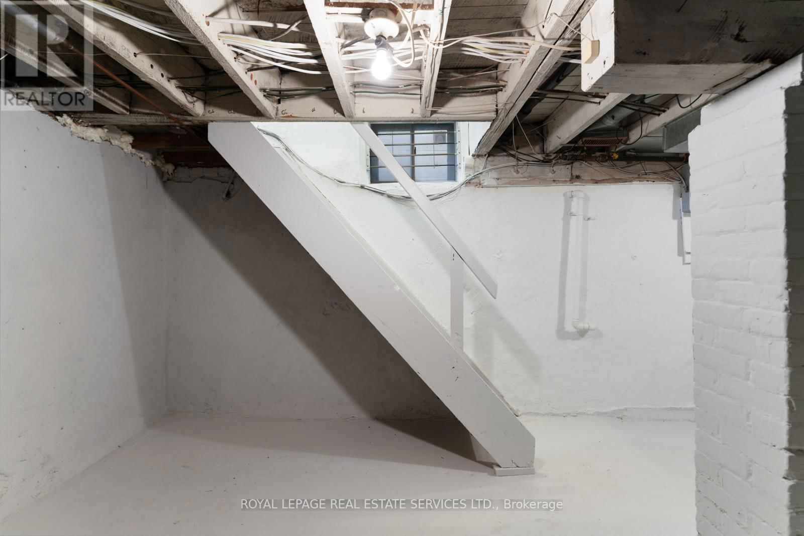 63 ROBINSON STREET Image 39