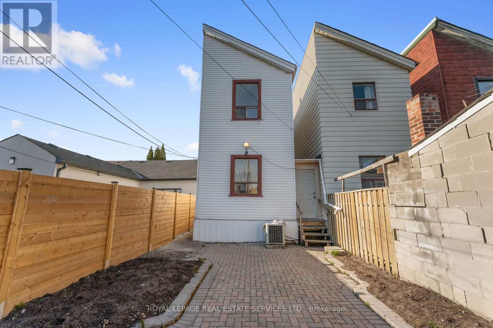 63 ROBINSON STREET Image 44