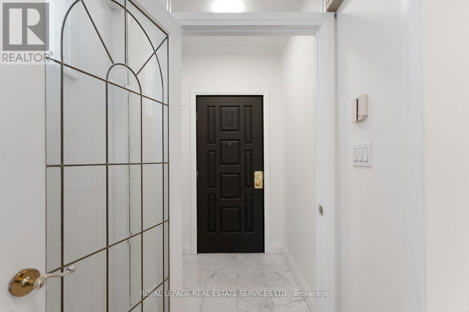 63 ROBINSON STREET Image 5