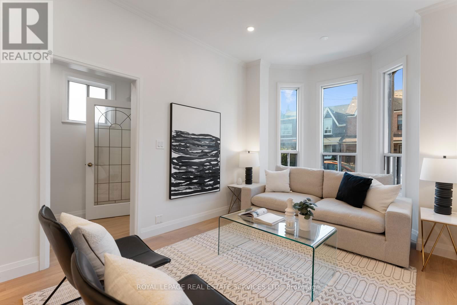 63 ROBINSON STREET Image 9