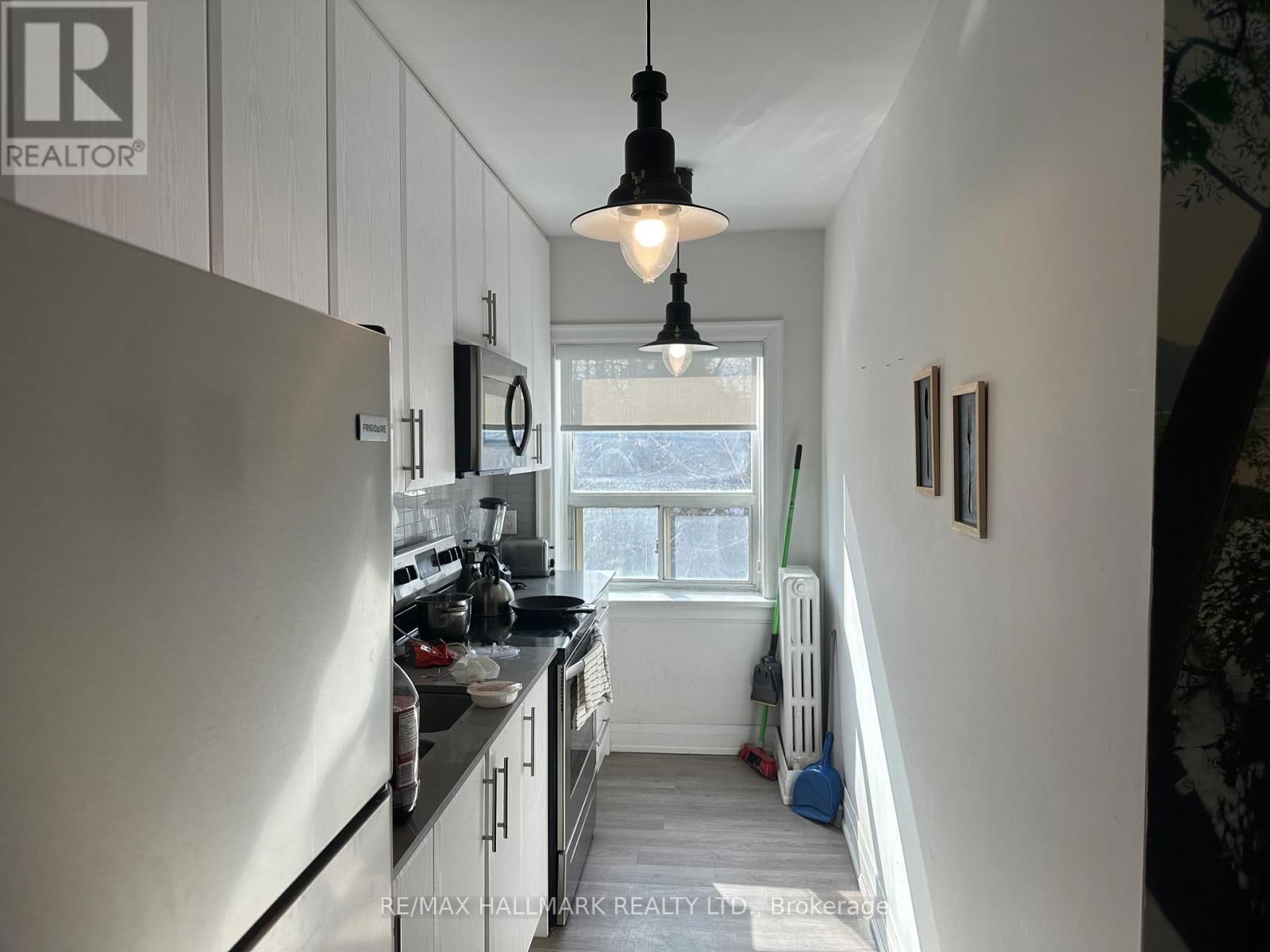 10 - 595 ST CLAIR AVENUE WEST Image 4