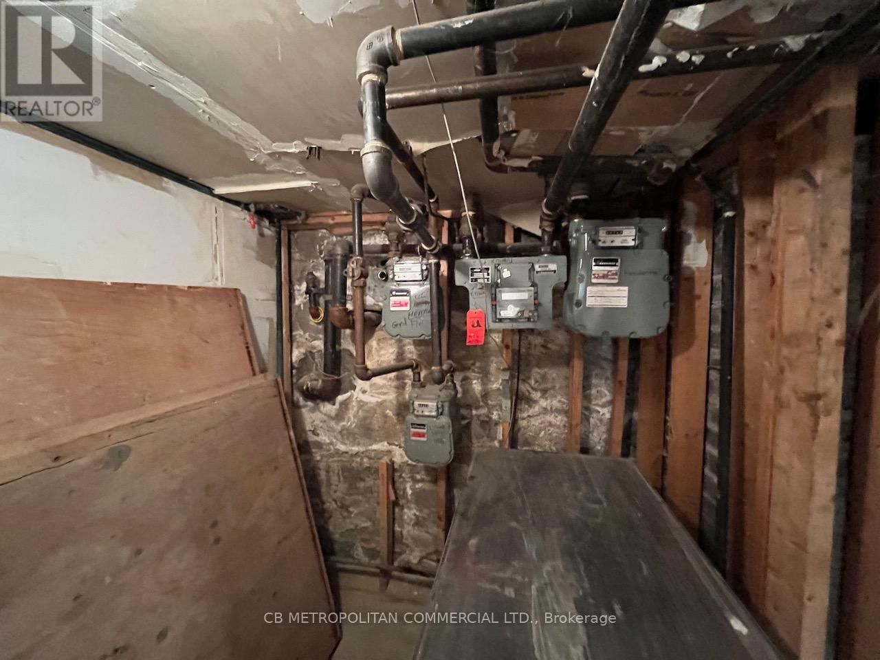 401 SPADINA AVENUE Image 22