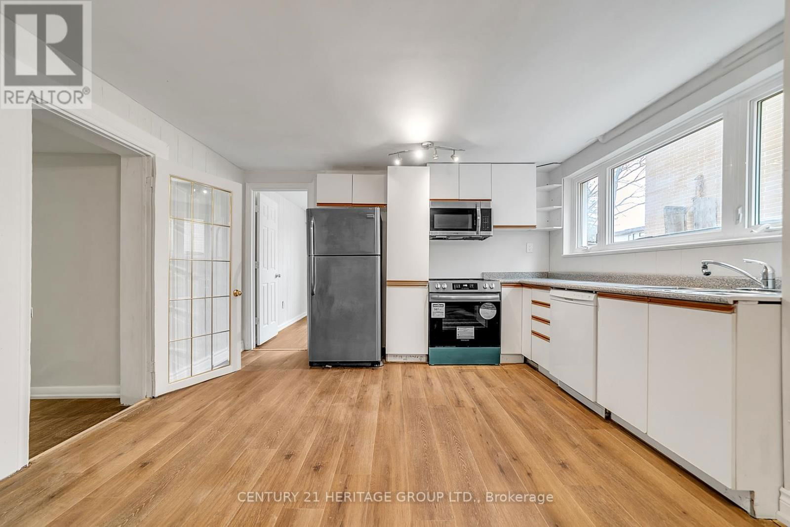 31 LARABEE CRESCENT Image 15