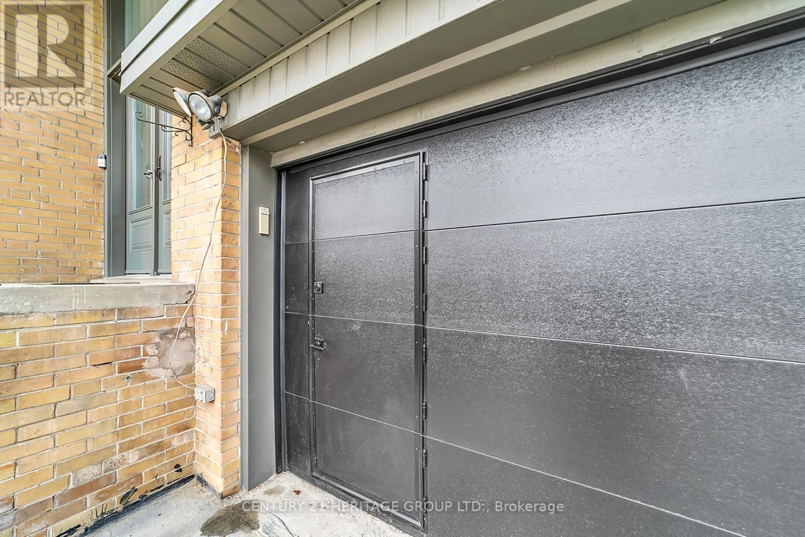 31 LARABEE CRESCENT Image 2