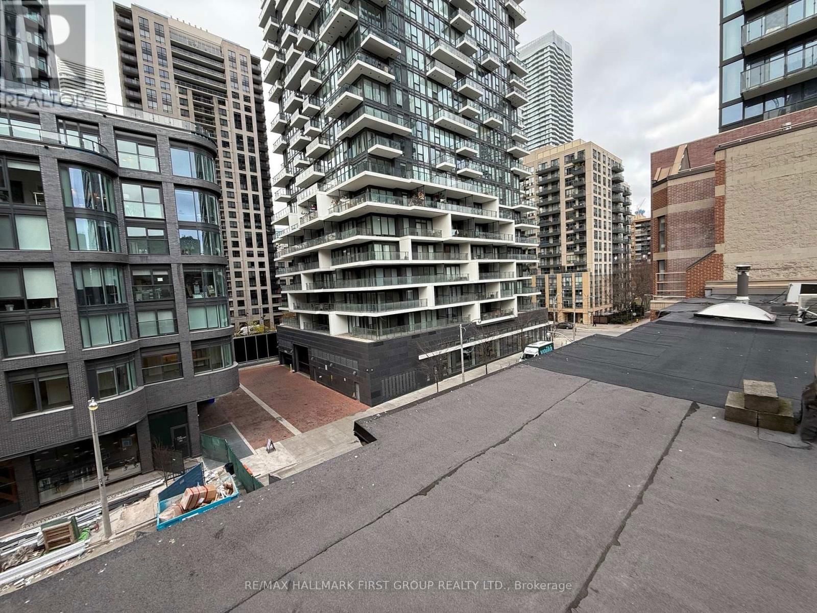 37 MUTUAL STREET Image 32