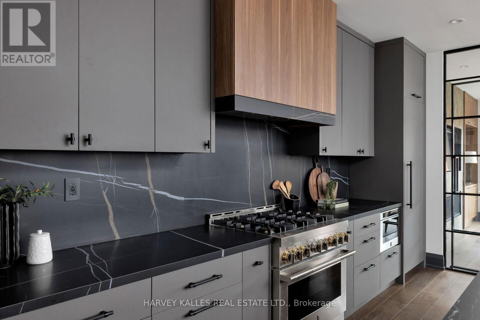498 ROXTON ROAD Image 10