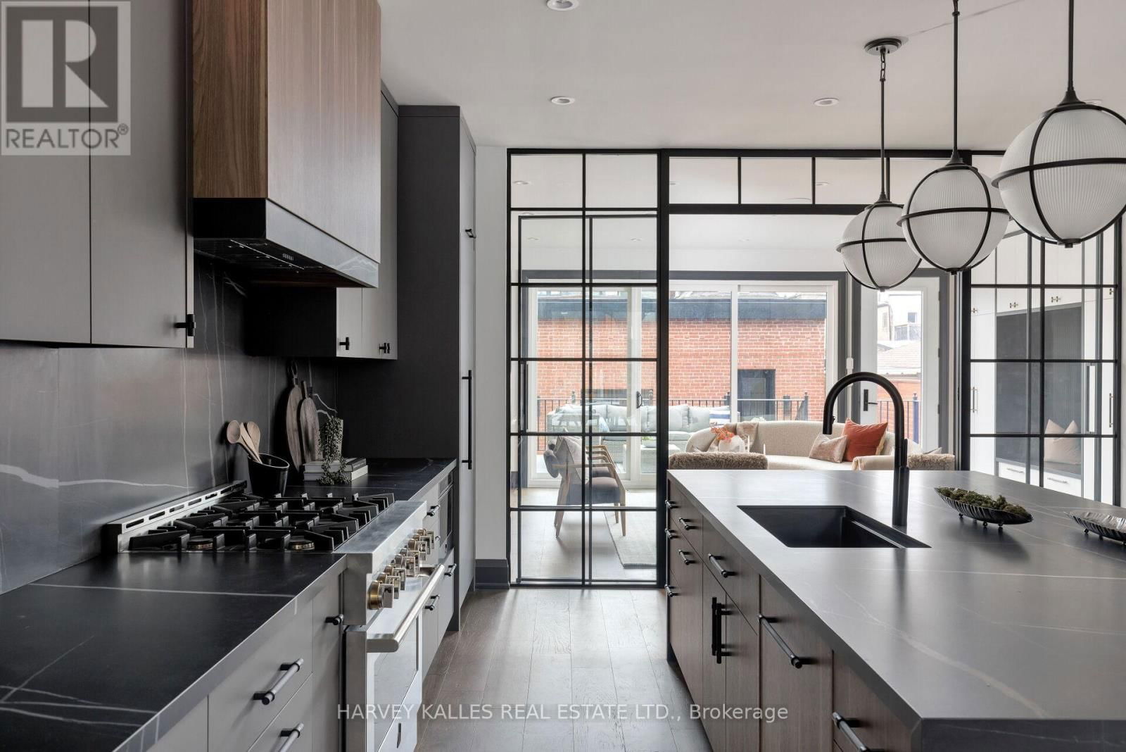 498 ROXTON ROAD Image 11