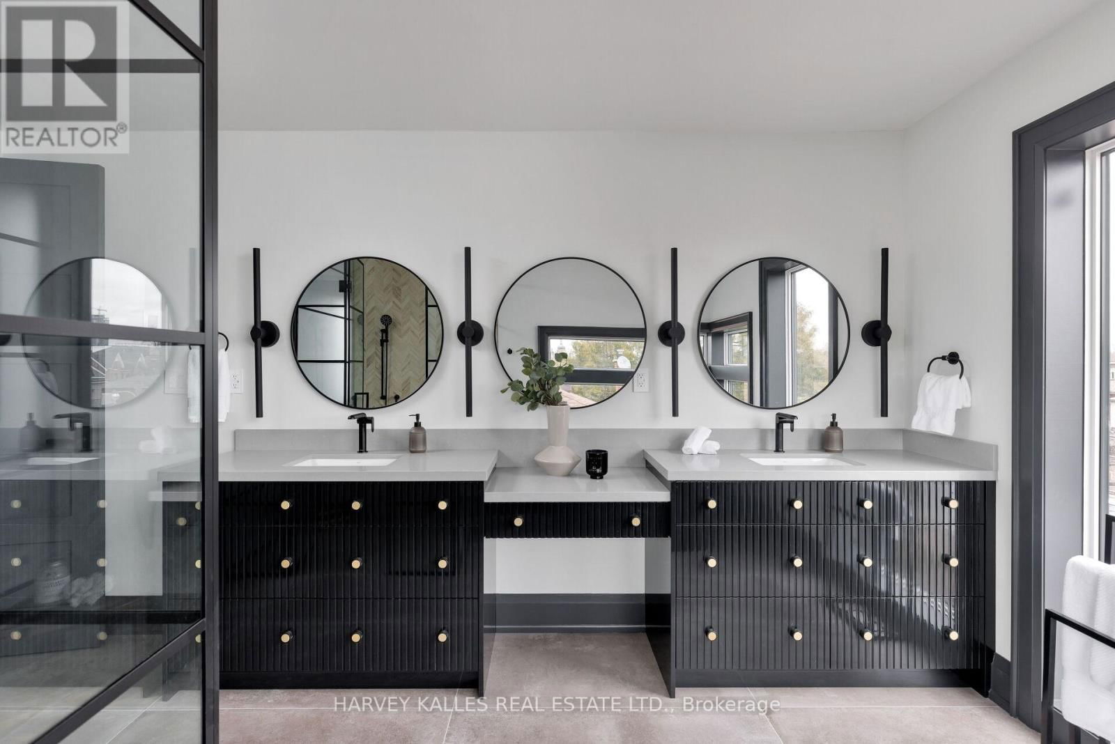 498 ROXTON ROAD Image 31