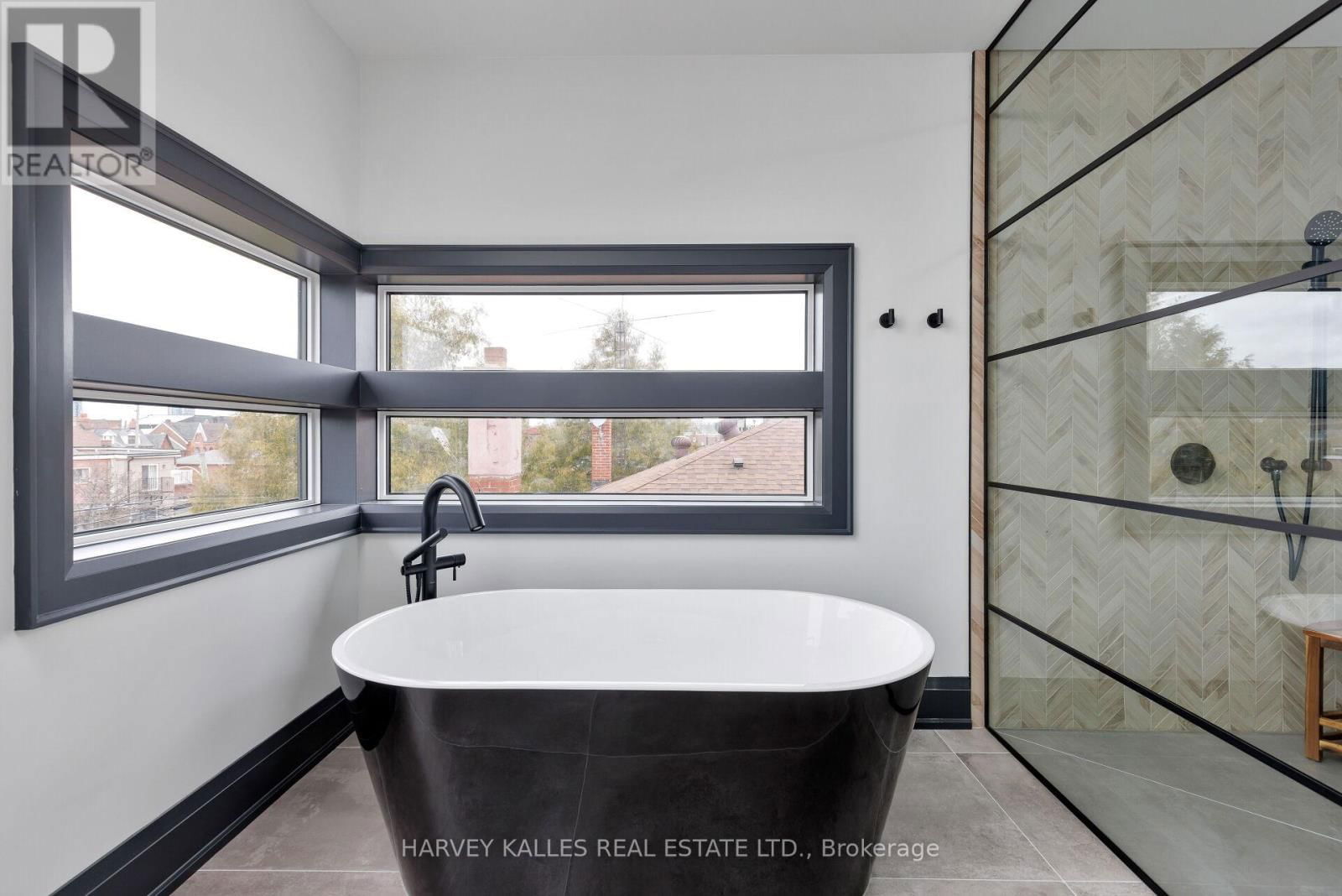 498 ROXTON ROAD Image 32