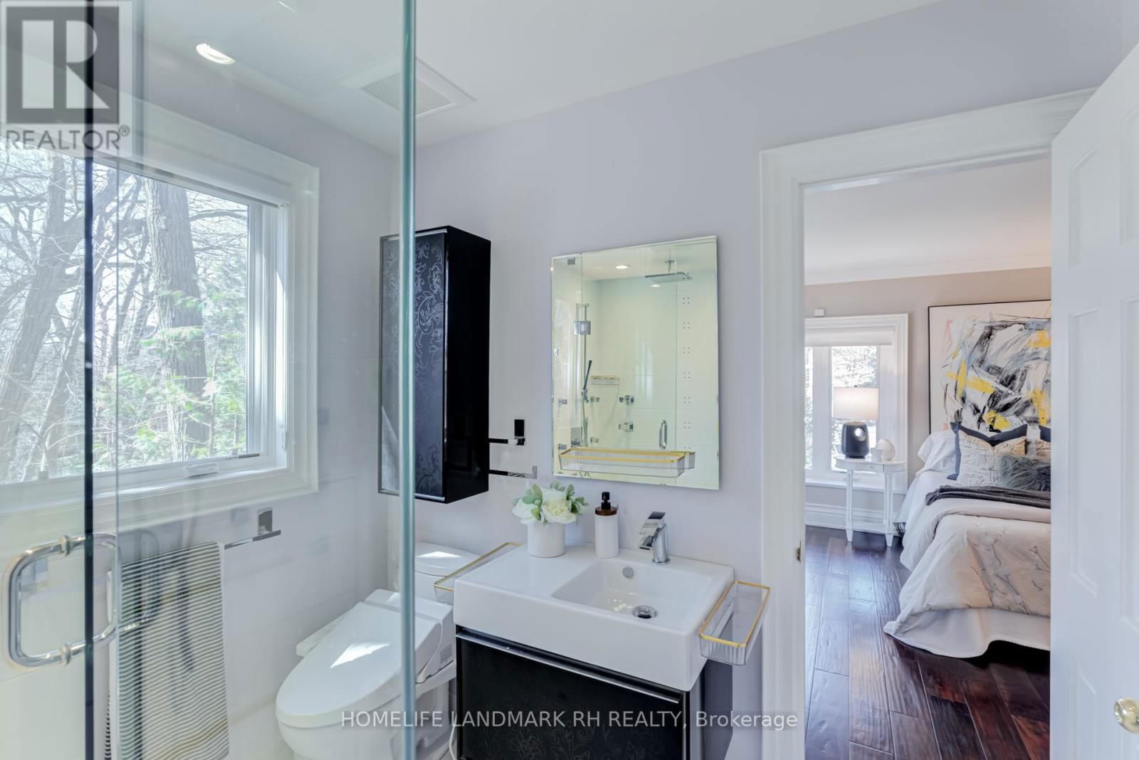 1 RIDGEWOOD ROAD Image 32