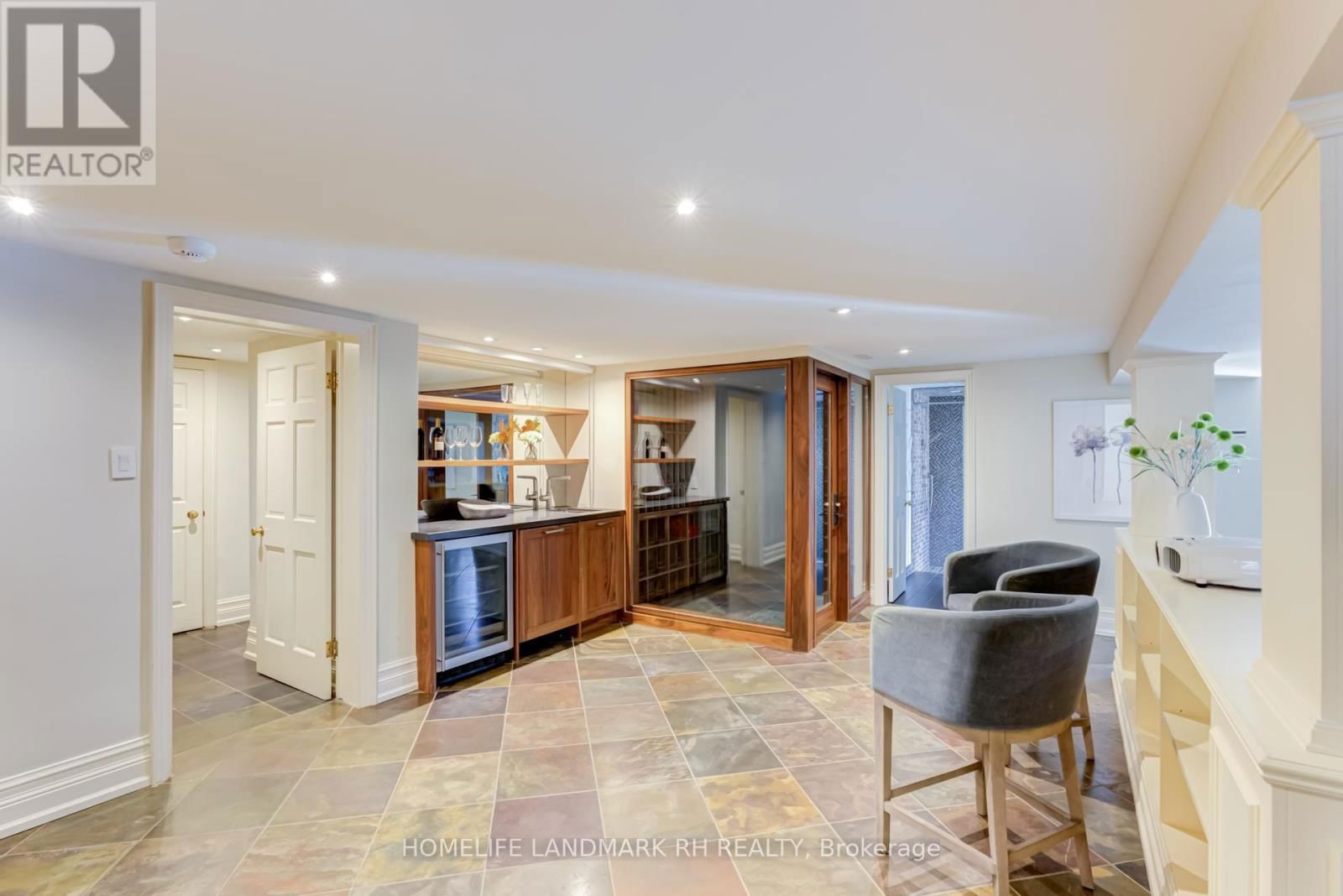 1 RIDGEWOOD ROAD Image 41