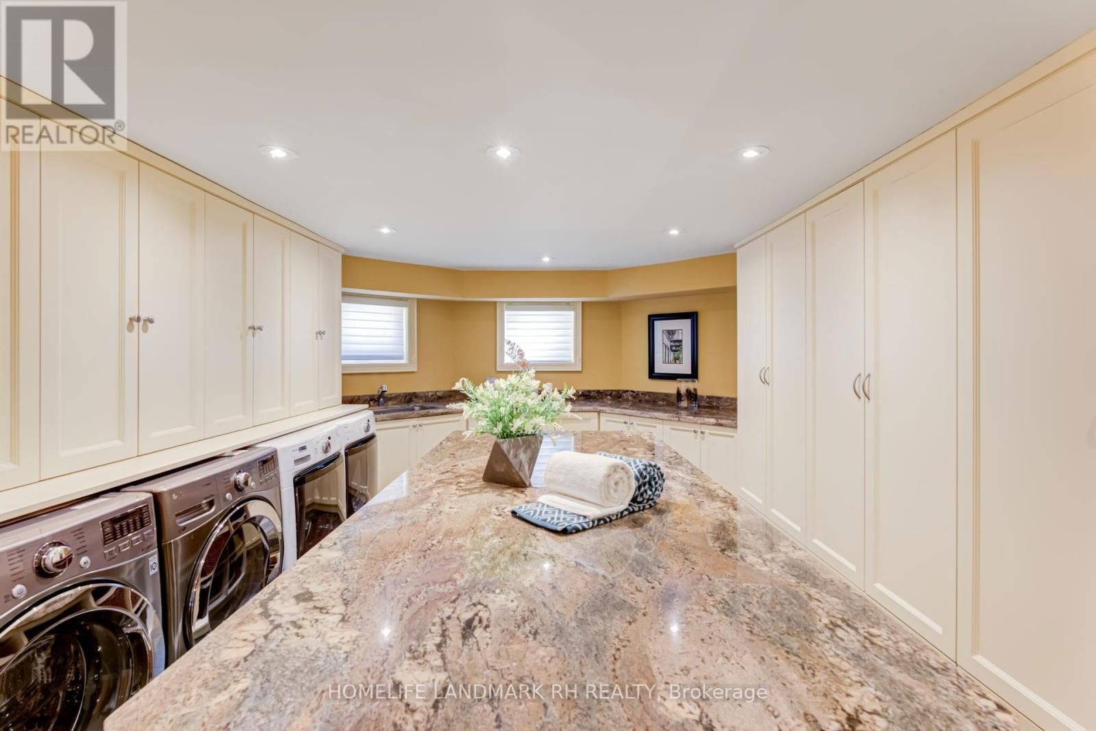1 RIDGEWOOD ROAD Image 45