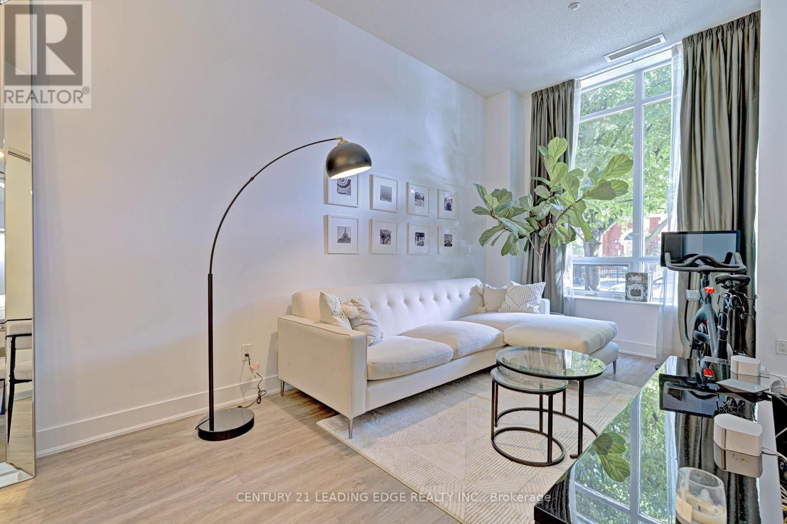 103 - 28 LINDEN STREET Image 13