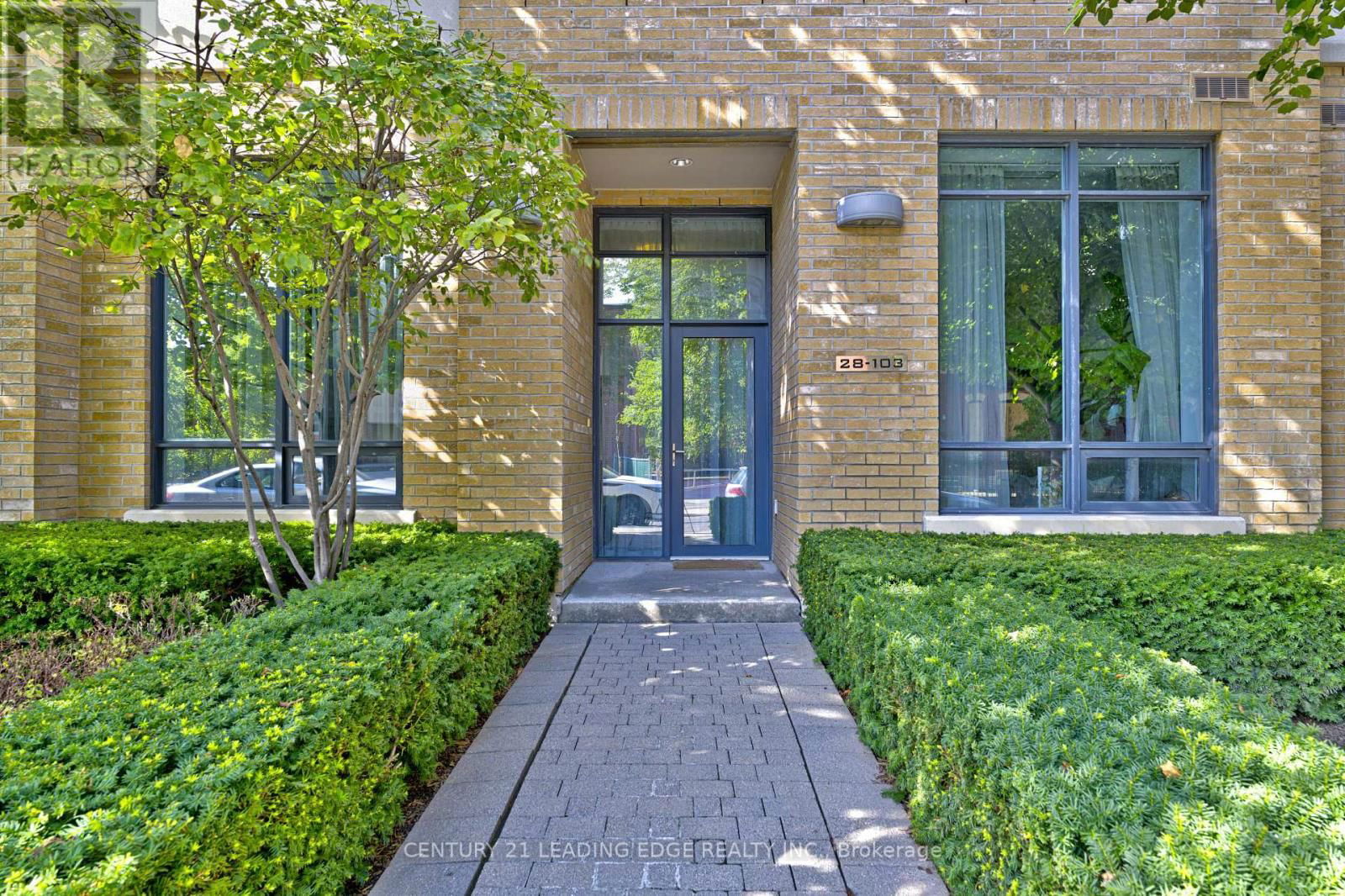 103 - 28 LINDEN STREET Image 2