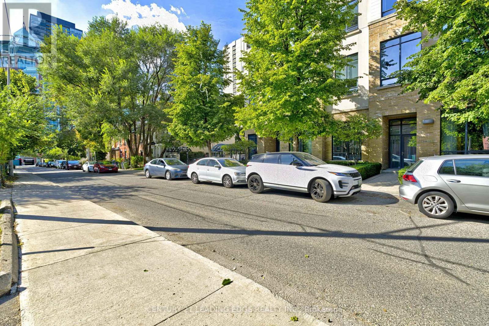 103 - 28 LINDEN STREET Image 26