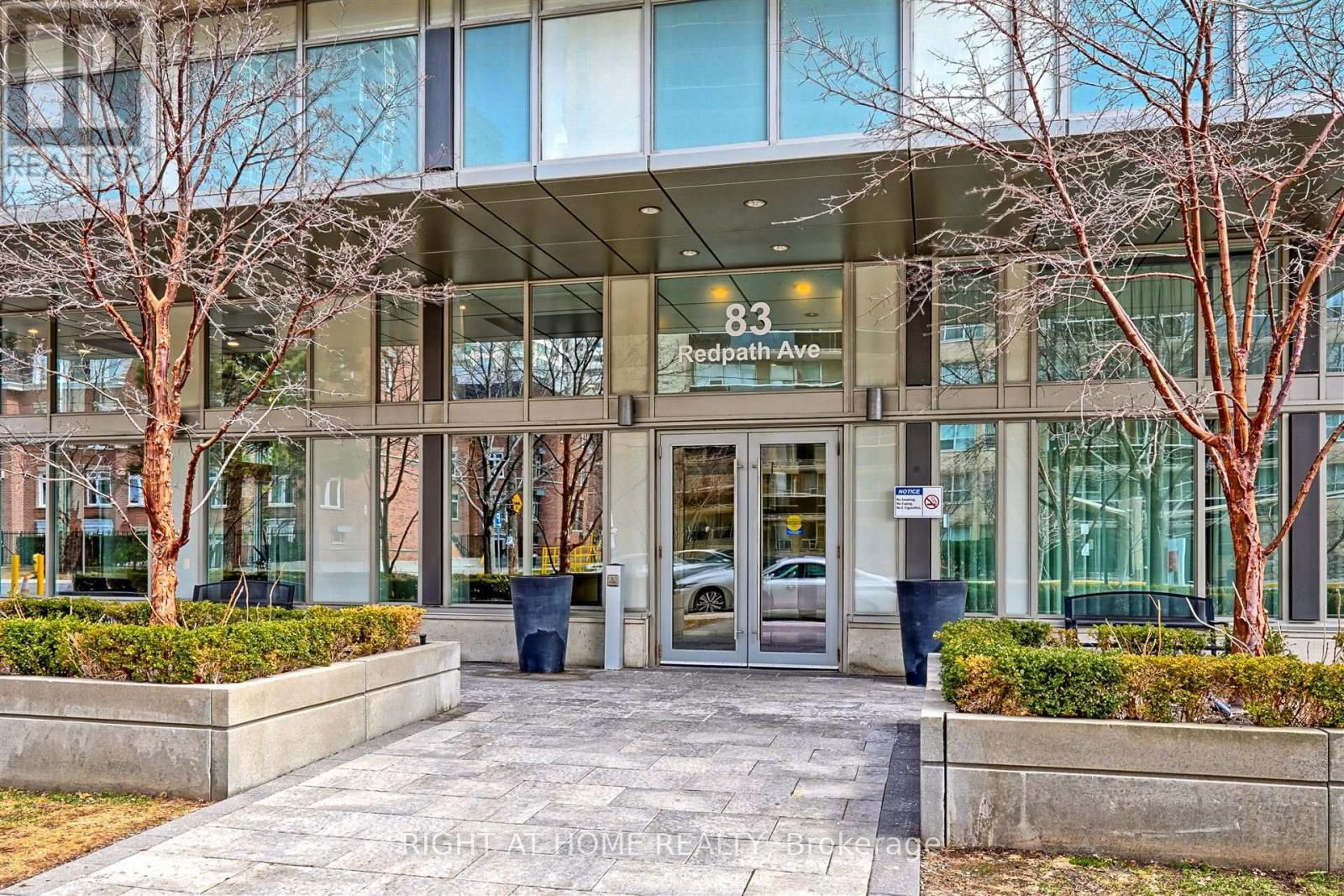 908 - 83 REDPATH AVENUE Image 4