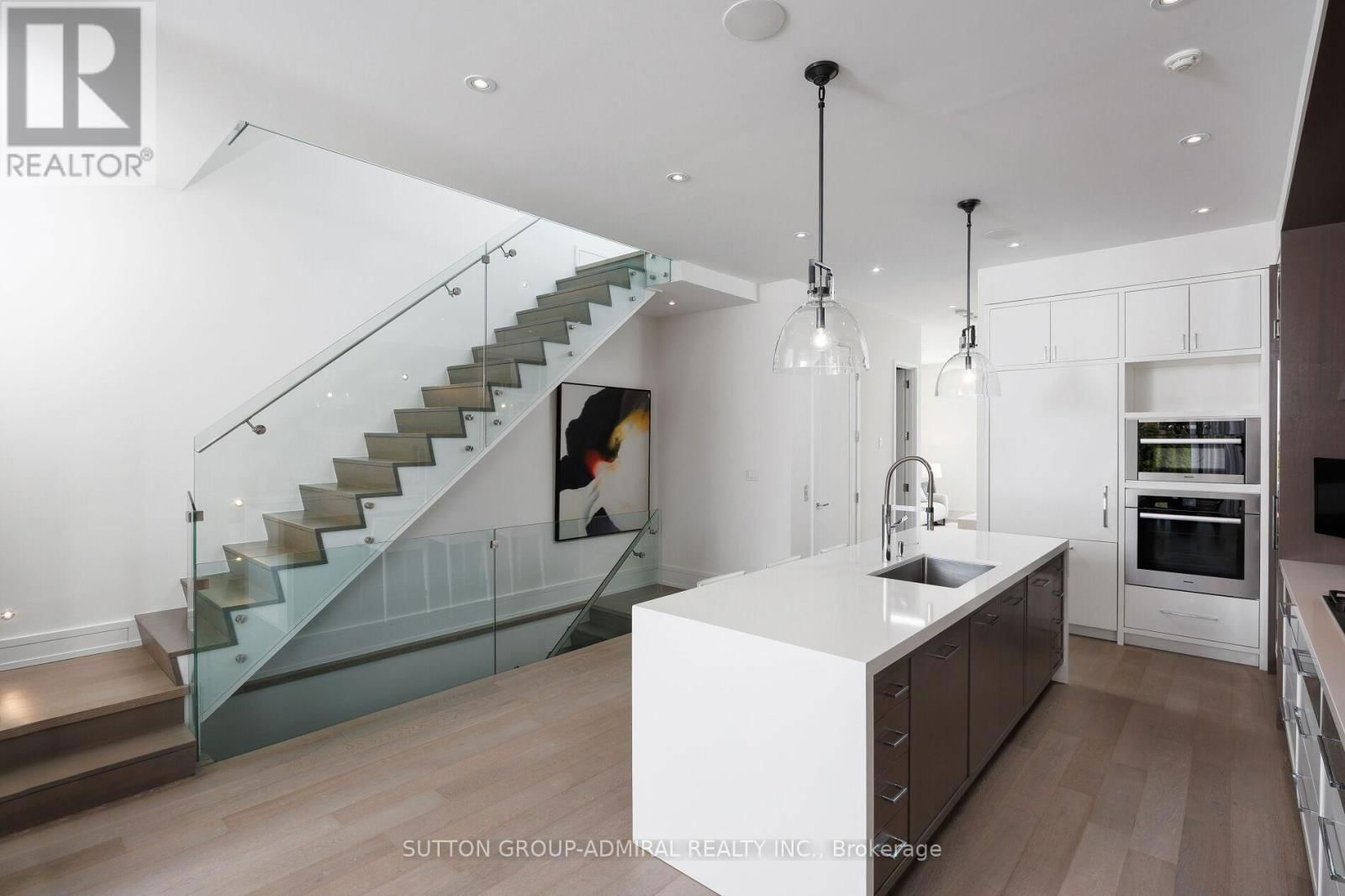 11 THURLOE AVENUE Image 14