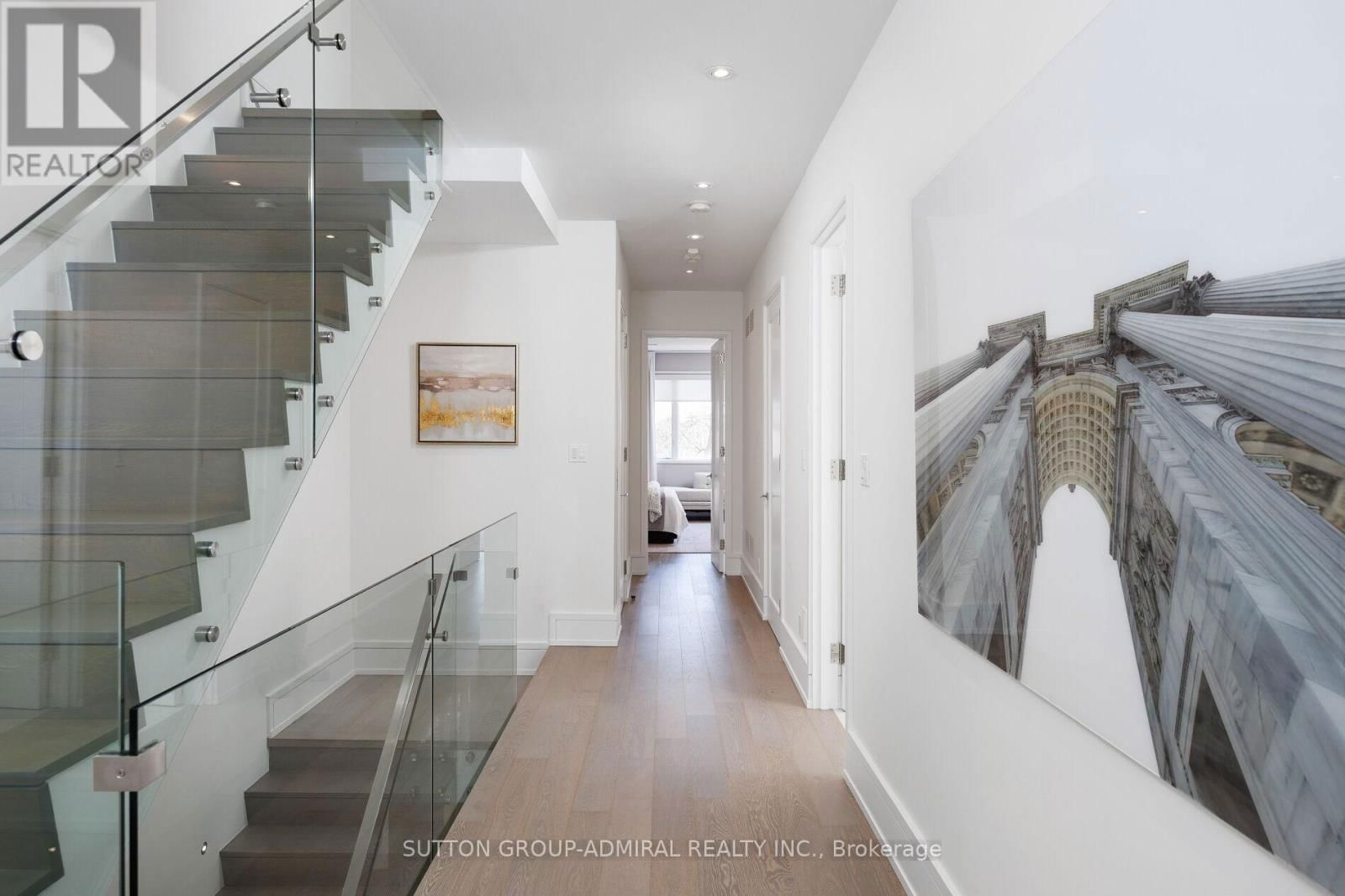 11 THURLOE AVENUE Image 19