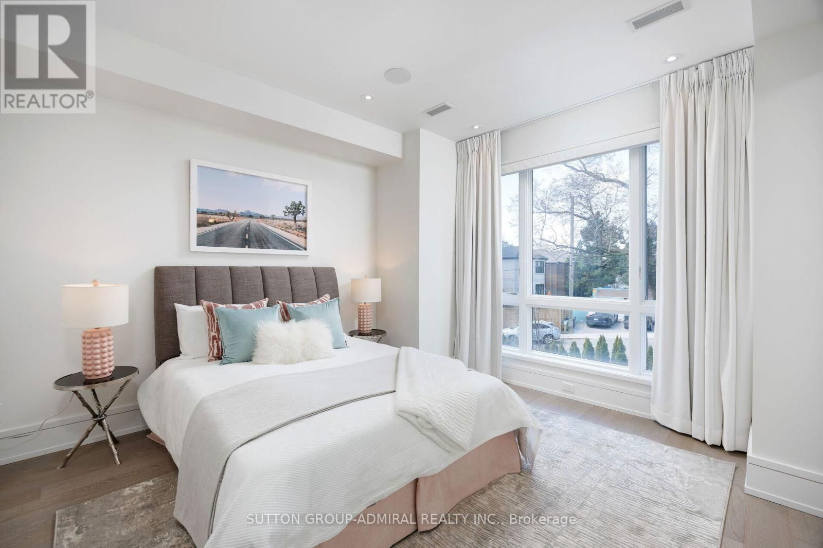 11 THURLOE AVENUE Image 27