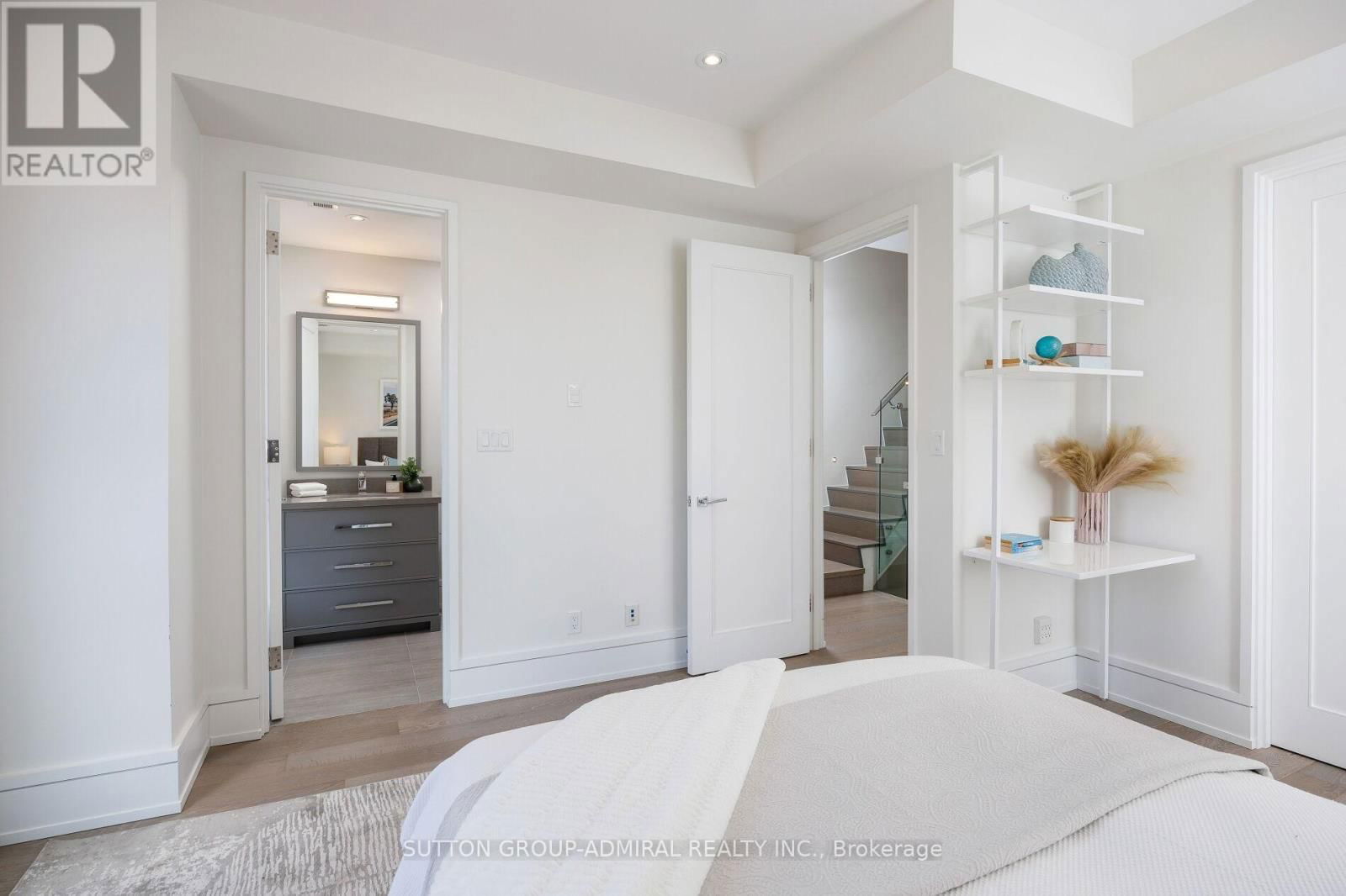 11 THURLOE AVENUE Image 28