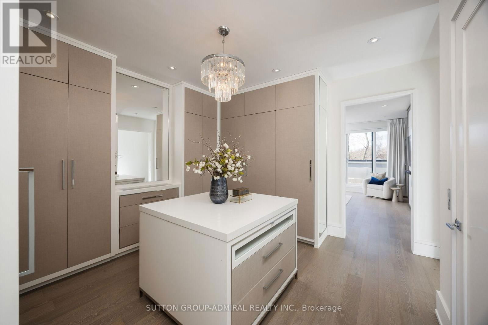 11 THURLOE AVENUE Image 31