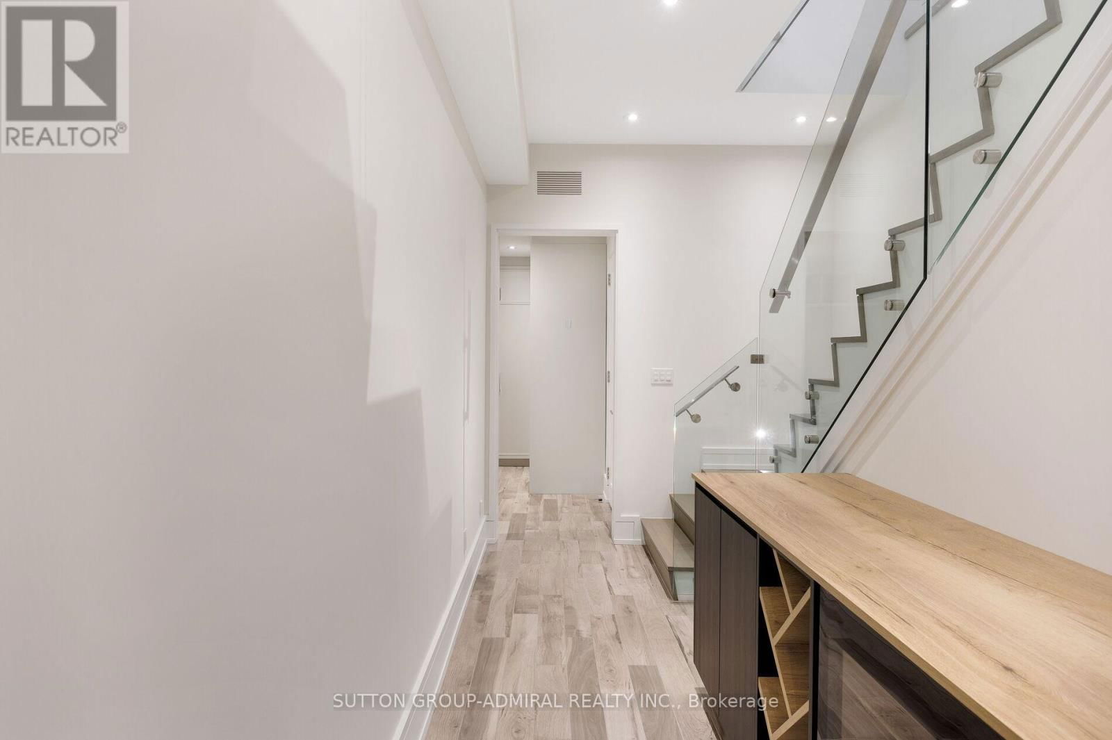 11 THURLOE AVENUE Image 41