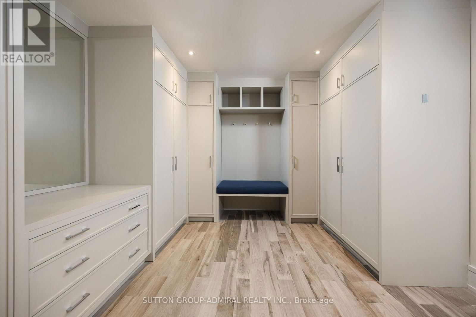 11 THURLOE AVENUE Image 42