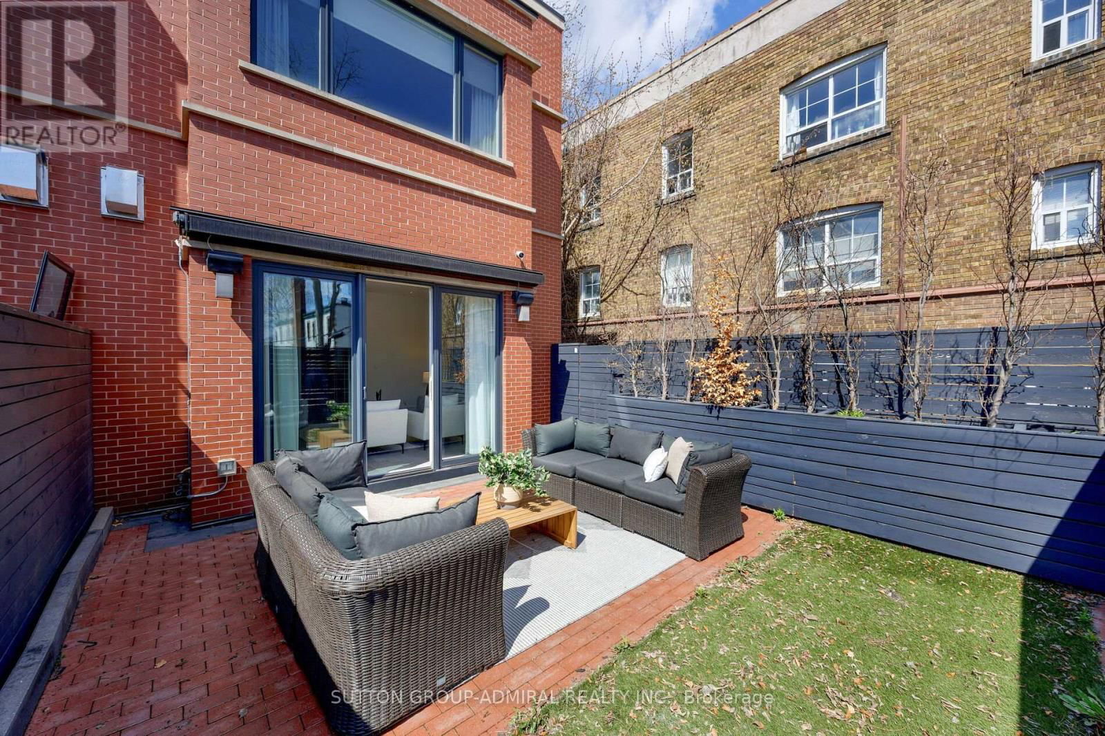 11 THURLOE AVENUE Image 48