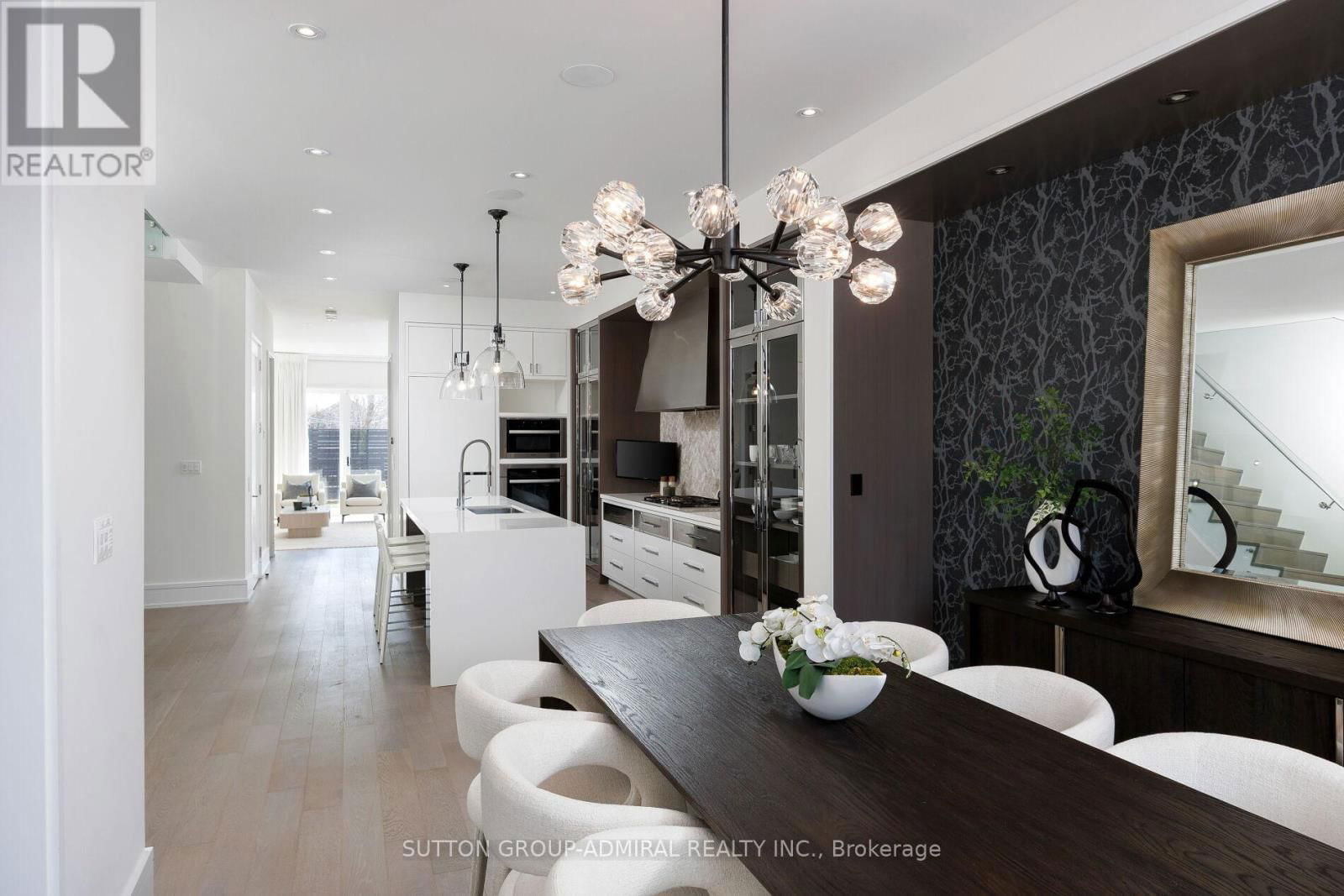 11 THURLOE AVENUE Image 8