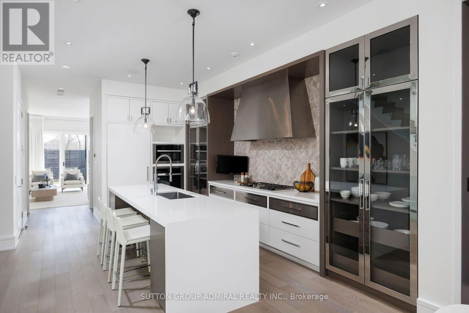 11 THURLOE AVENUE Image 9