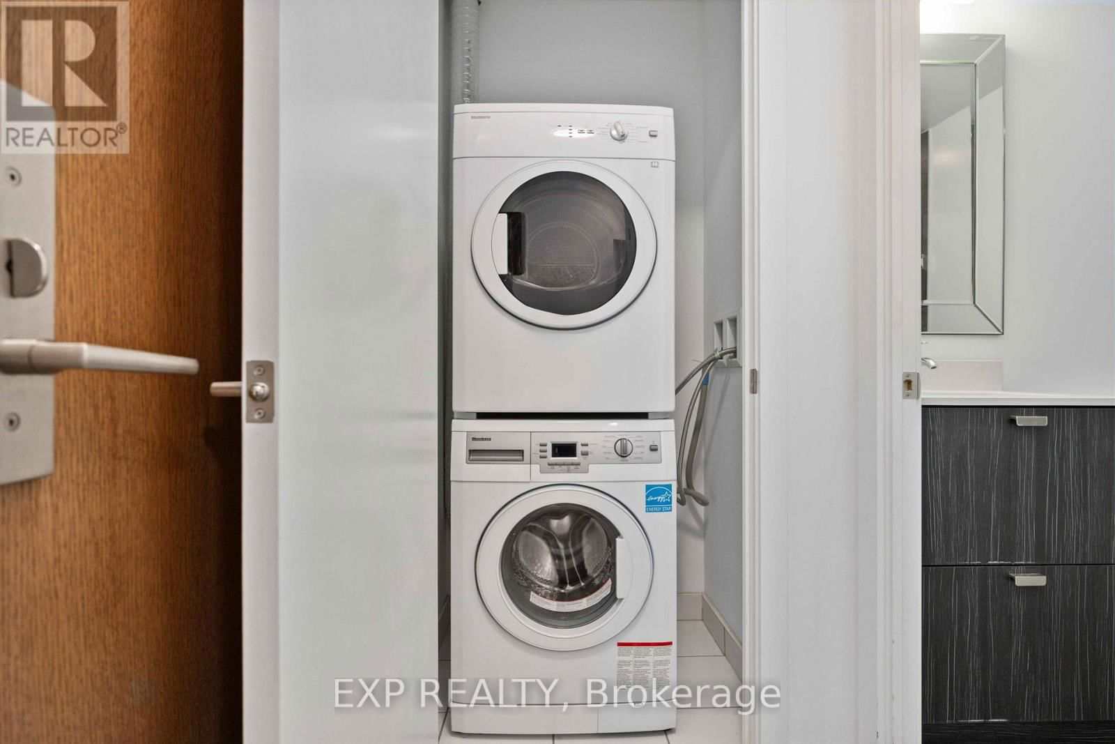 3011 - 56 FOREST MANOR ROAD Image 6