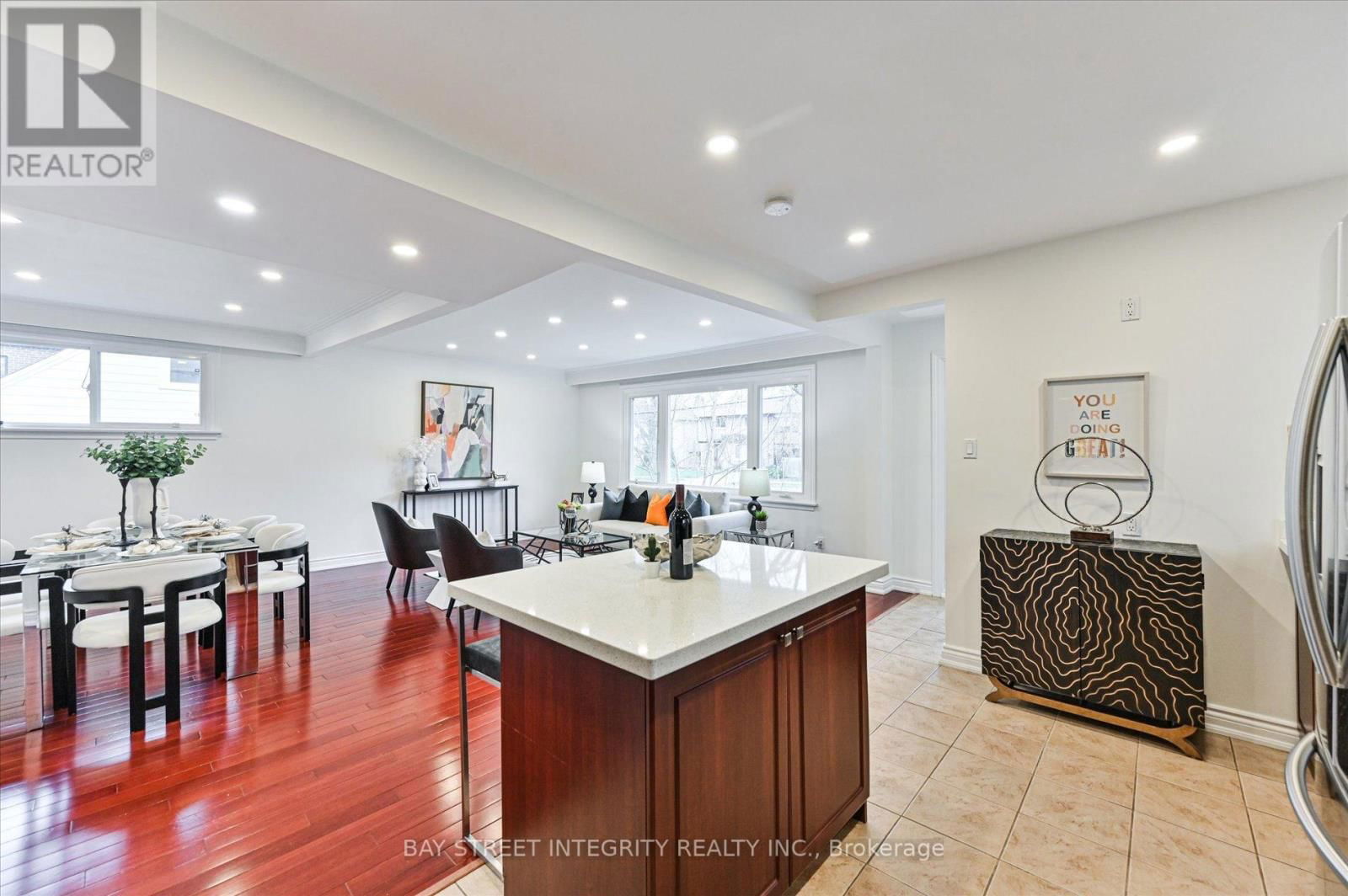 435 CUMMER AVENUE Image 15