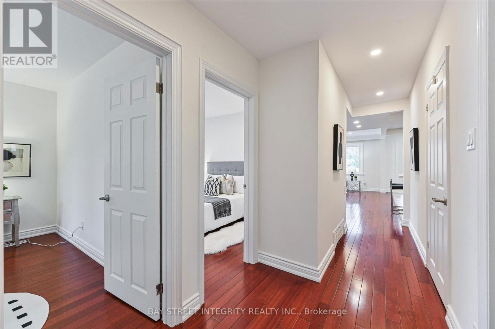 435 CUMMER AVENUE Image 19