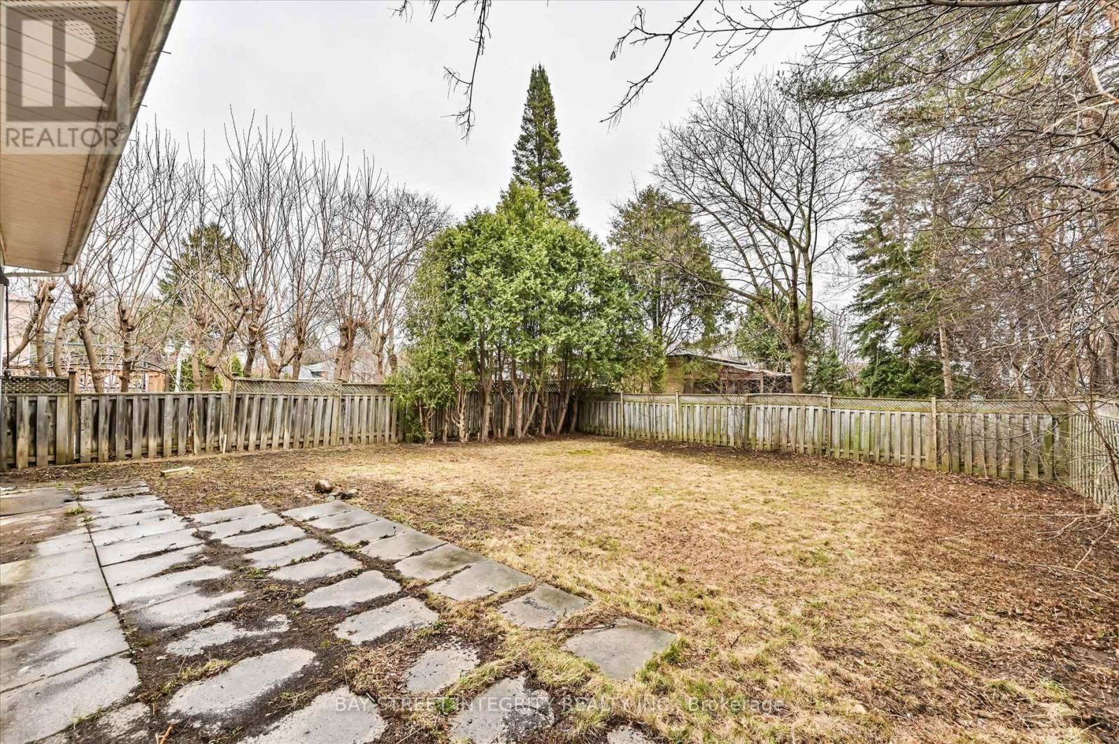 435 CUMMER AVENUE Image 26