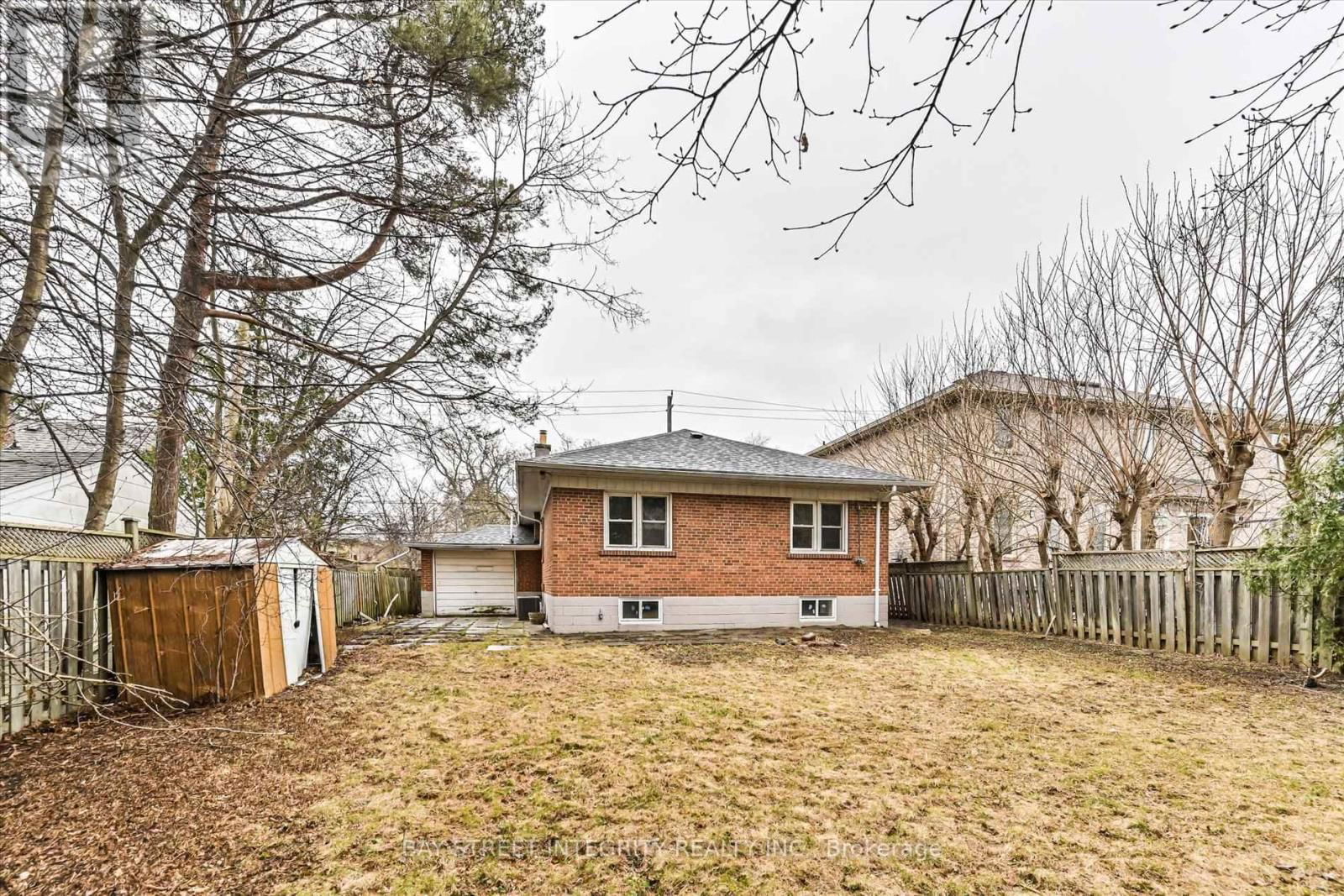435 CUMMER AVENUE Image 27