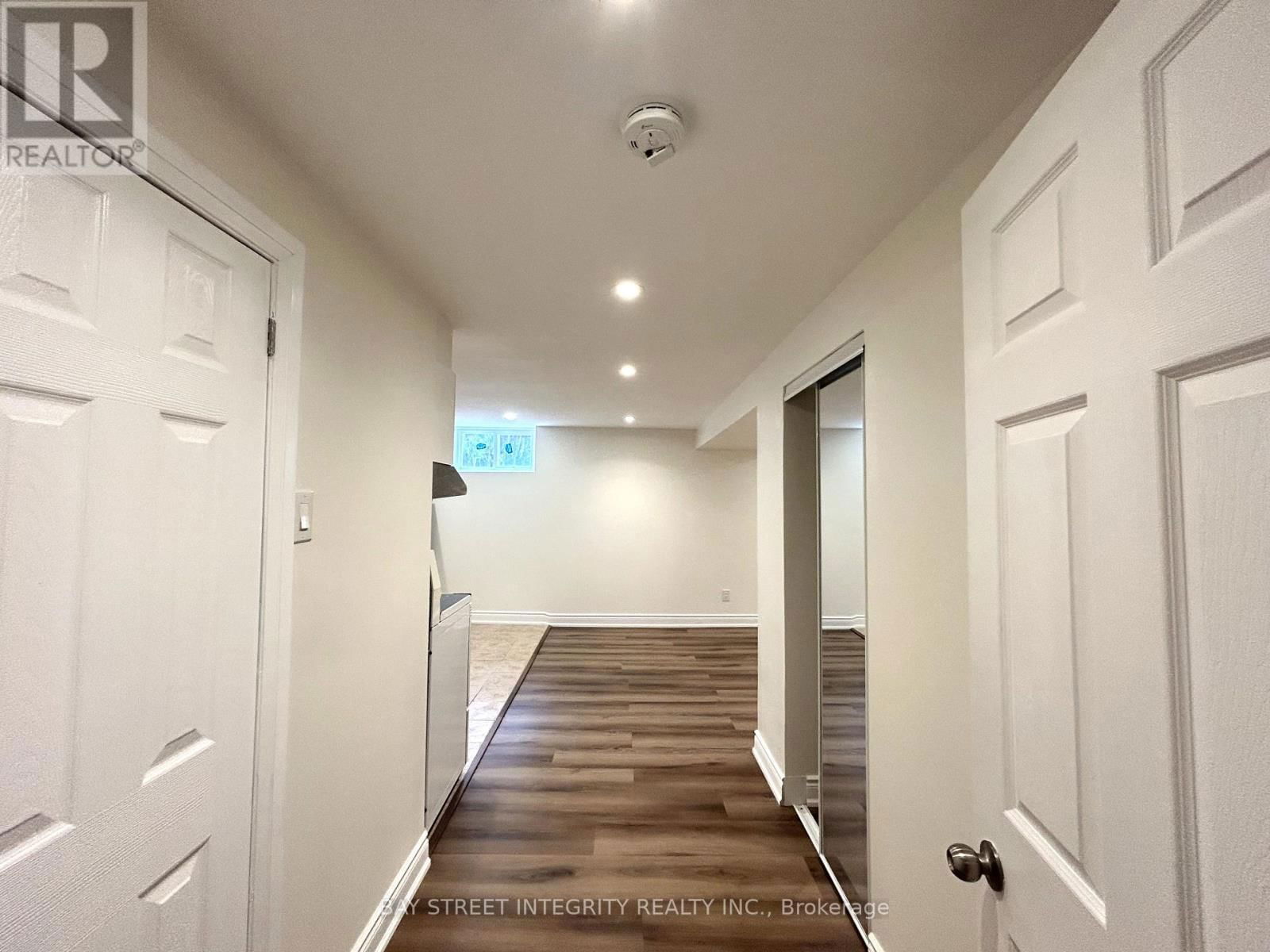 435 CUMMER AVENUE Image 29