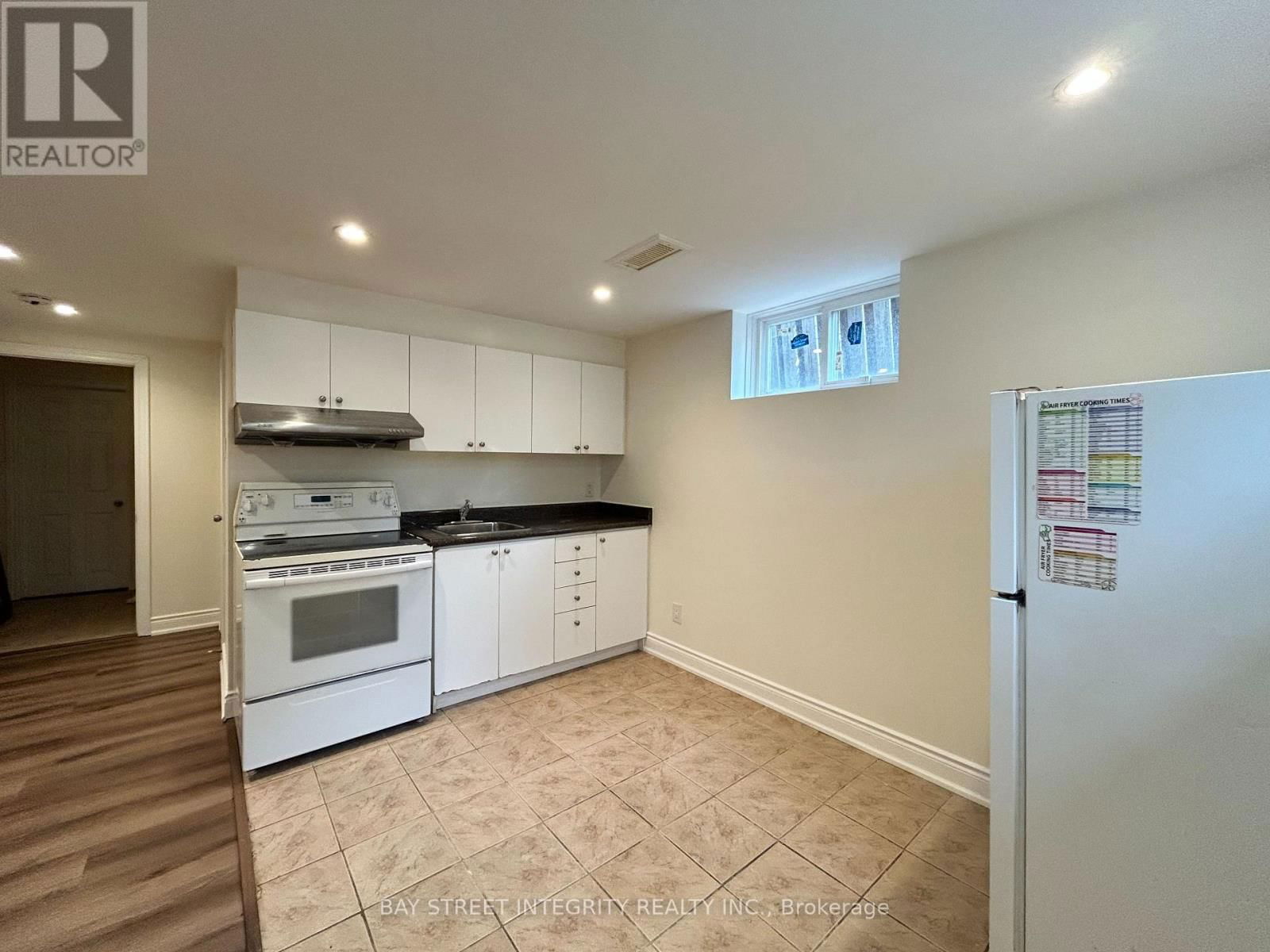 435 CUMMER AVENUE Image 31