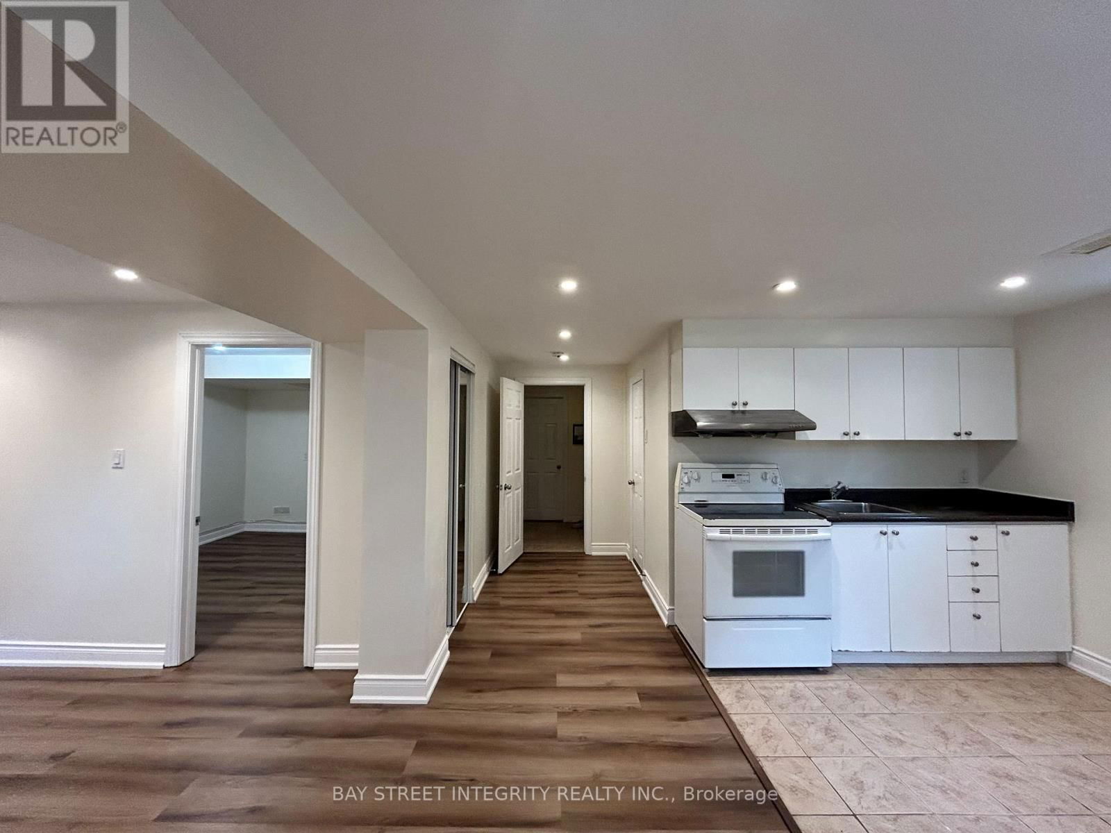 435 CUMMER AVENUE Image 35
