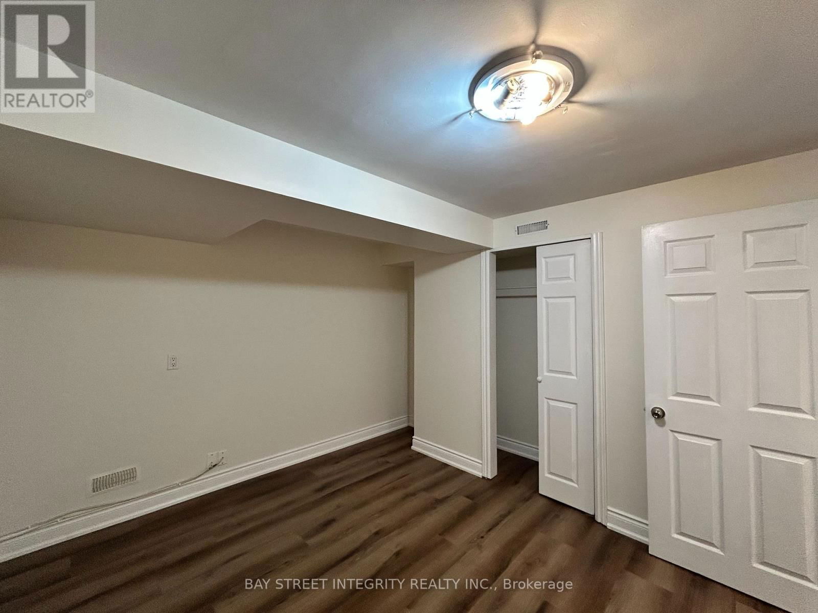 435 CUMMER AVENUE Image 37