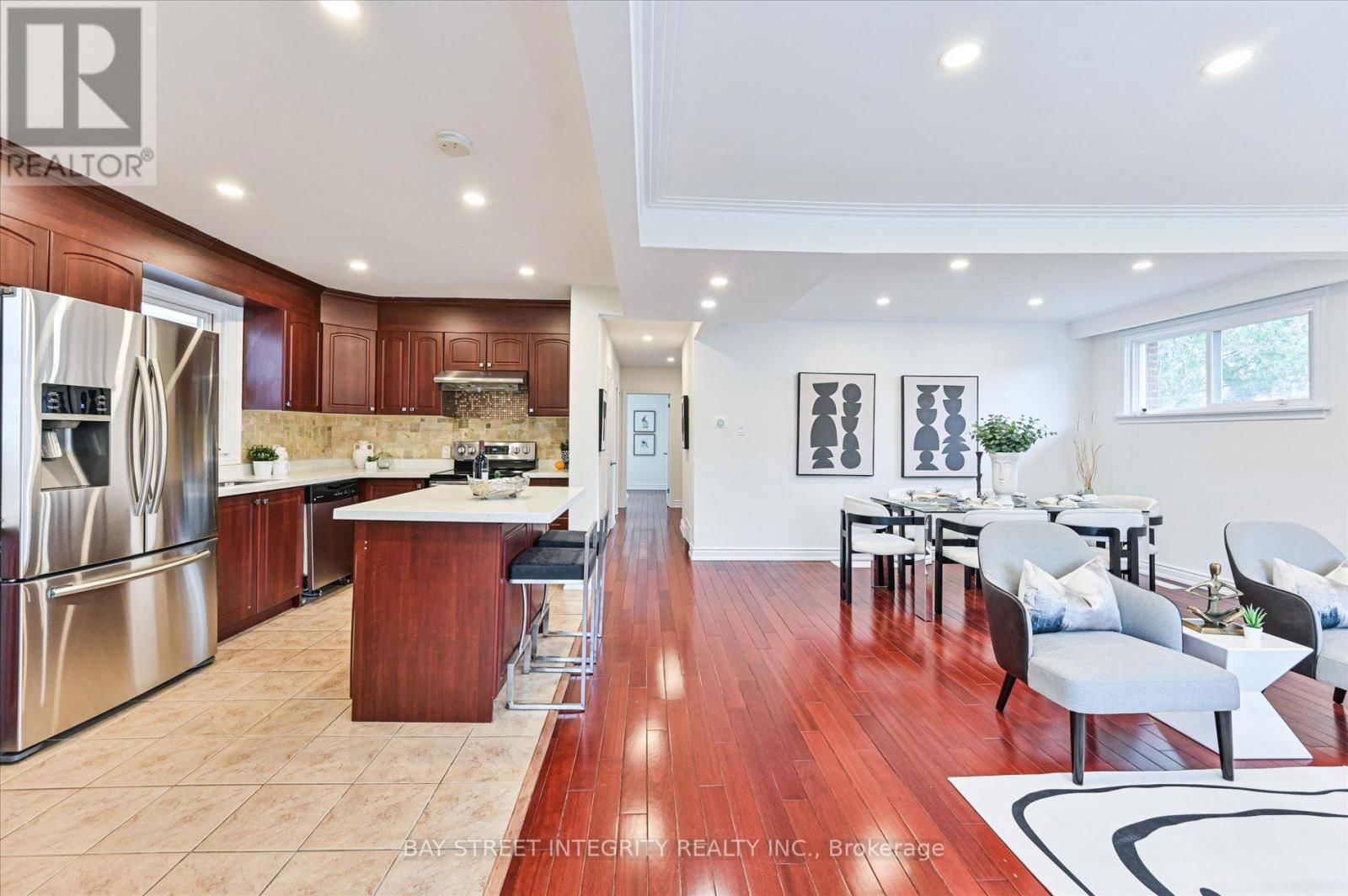 435 CUMMER AVENUE Image 6