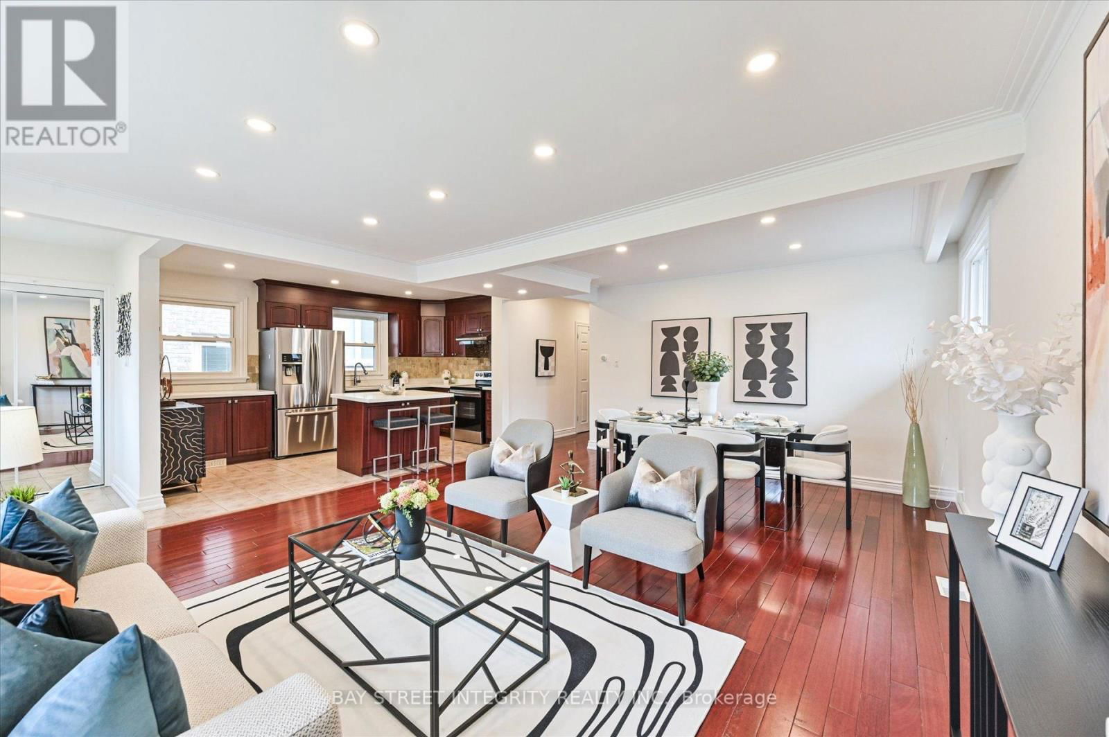 435 CUMMER AVENUE Image 7